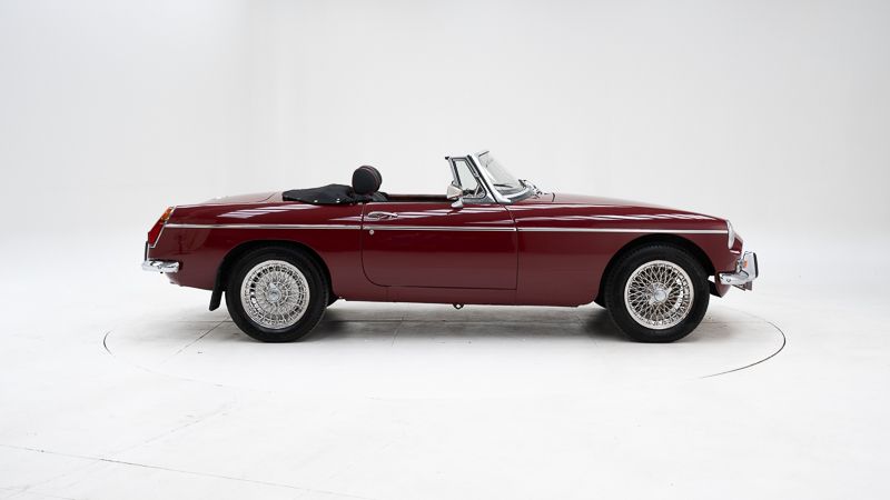 MG B \'74 