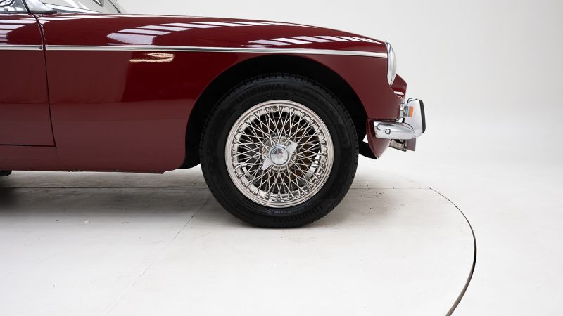 MG B \'74 
