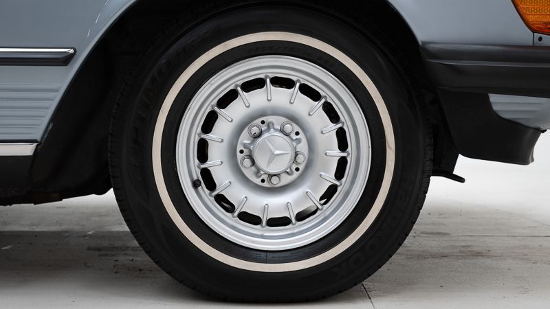 Mercedes Benz 380 SL + hardtop \'82 