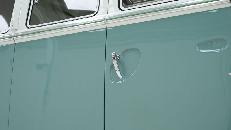 Volkswagen T1 Kombi 21 Windows \'64 