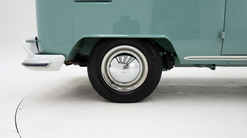 Volkswagen T1 Kombi 21 Windows \'64 