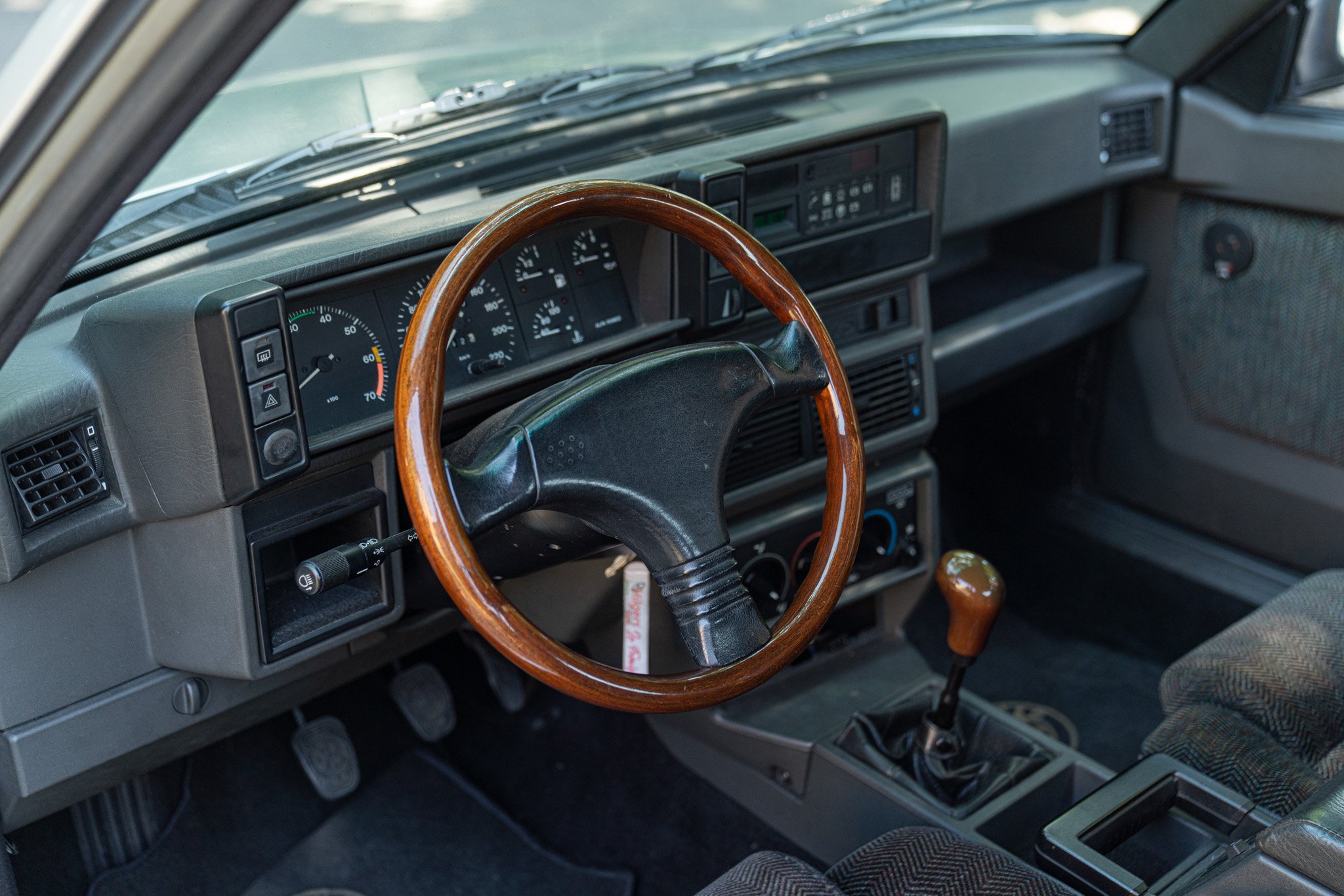 Alfa Romeo 75 2.0 