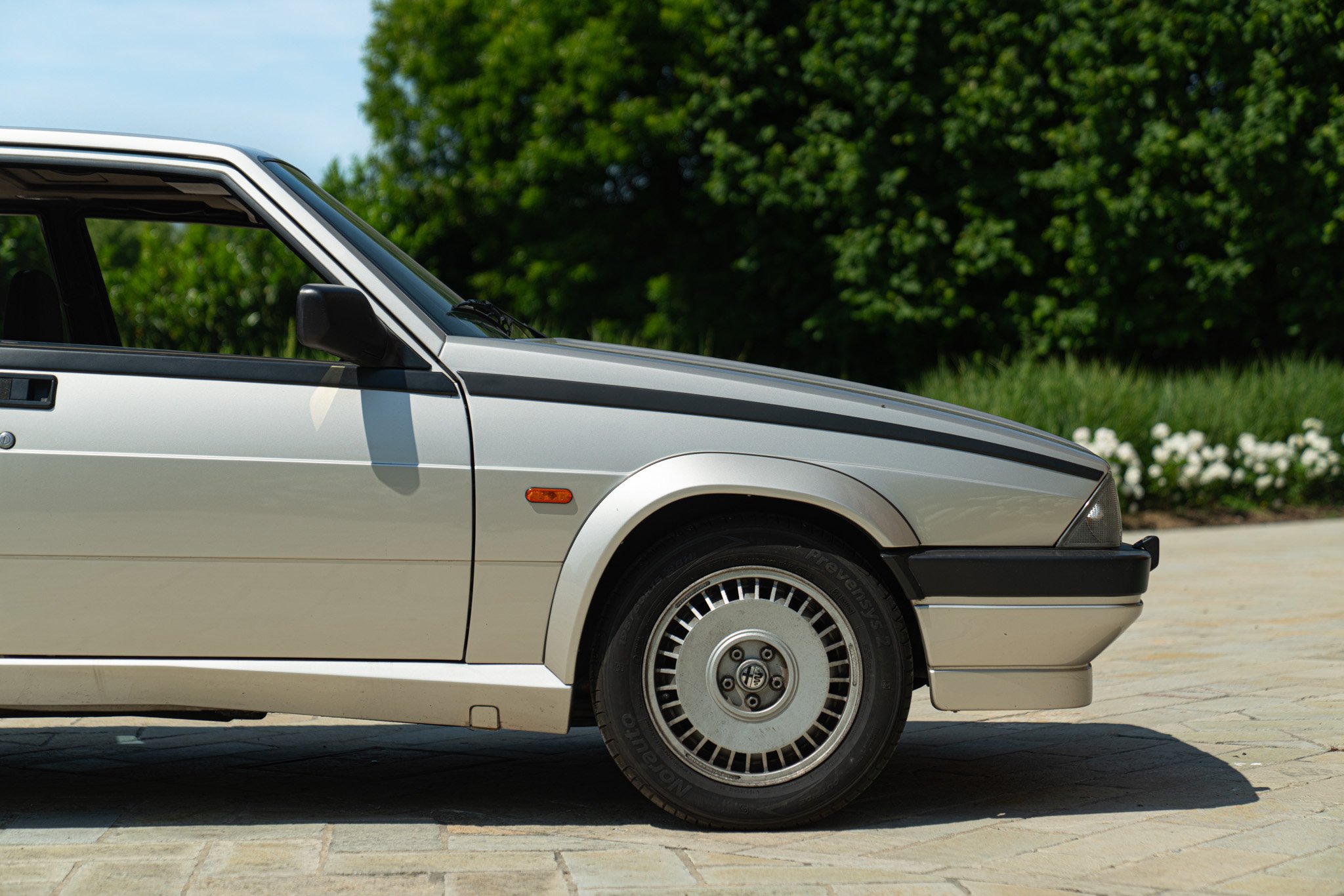 Alfa Romeo 75 2.0 
