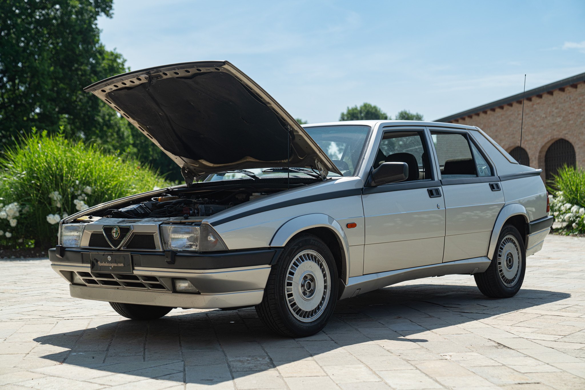 Alfa Romeo 75 2.0 