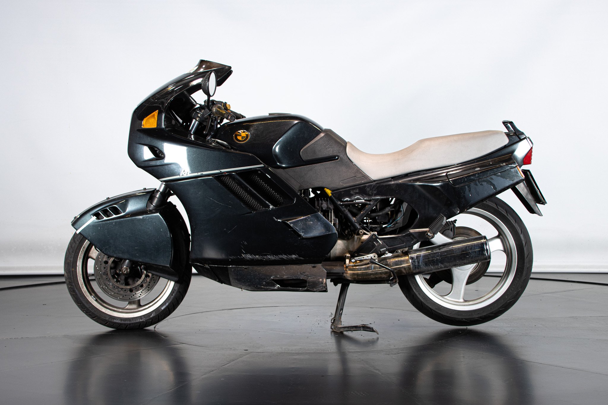 BMW K1 