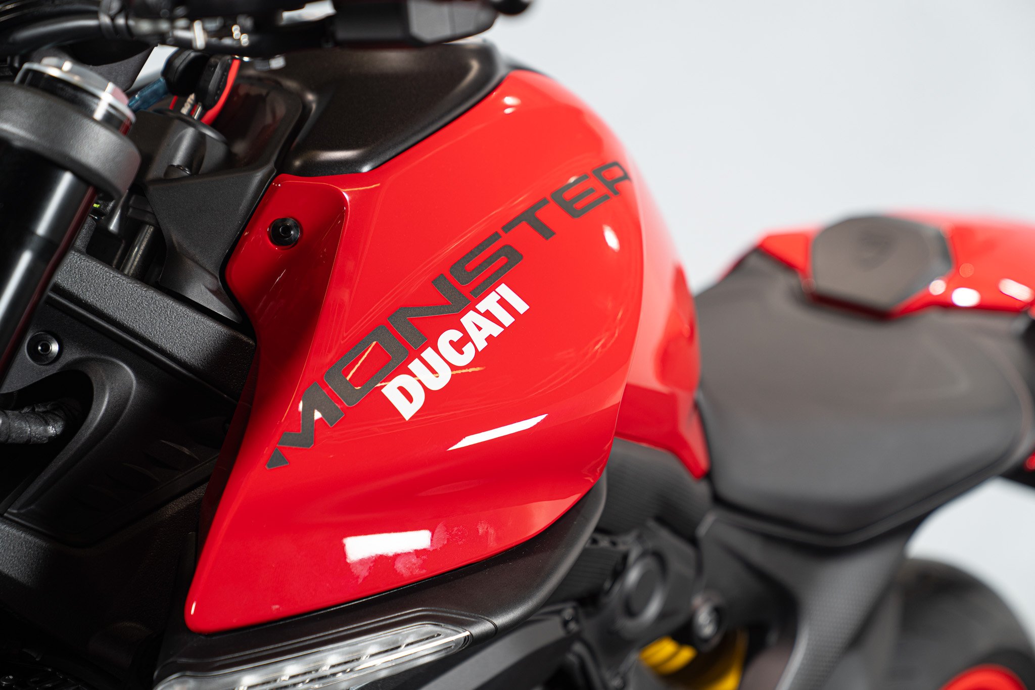 Ducati MONSTER 