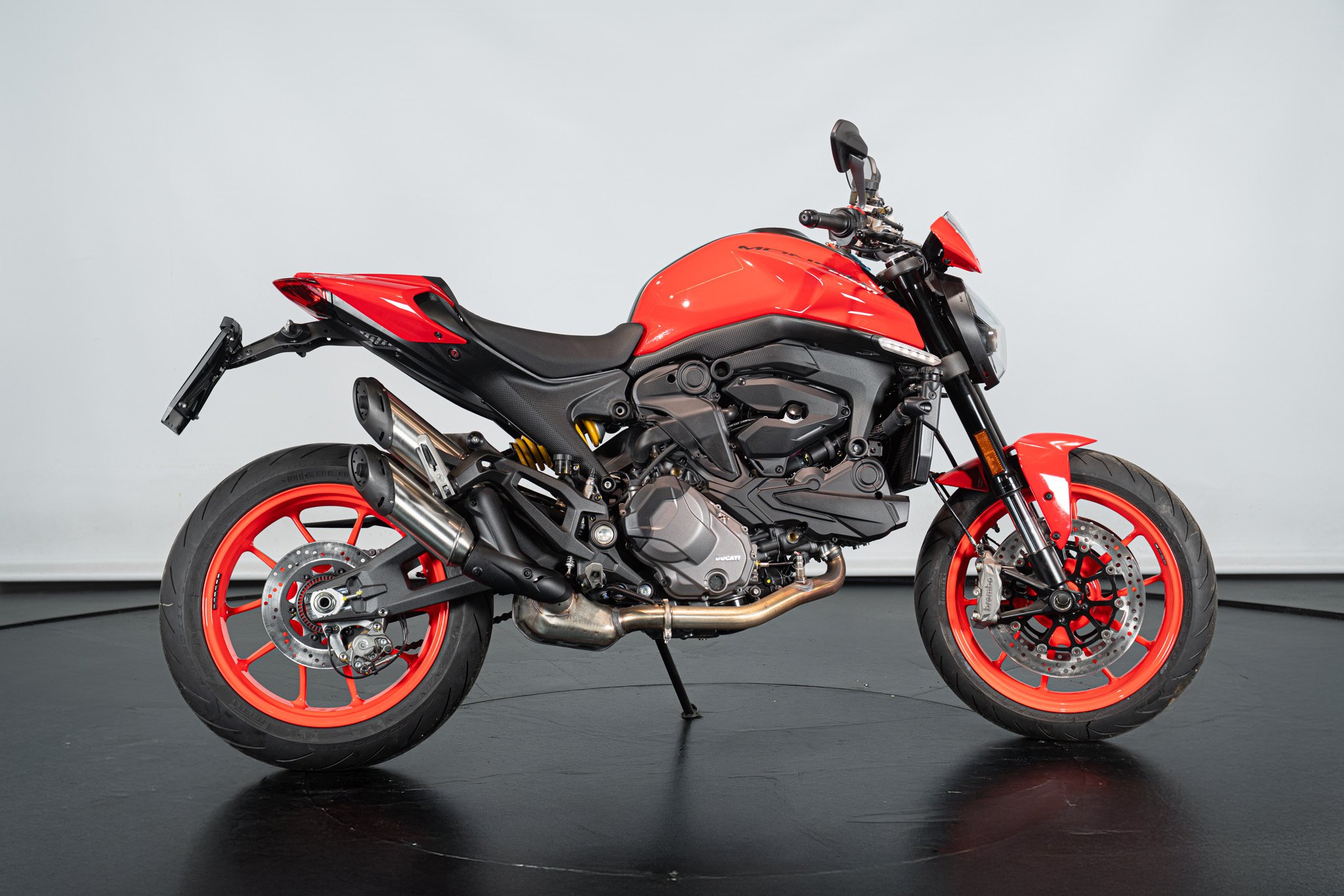 Ducati MONSTER 