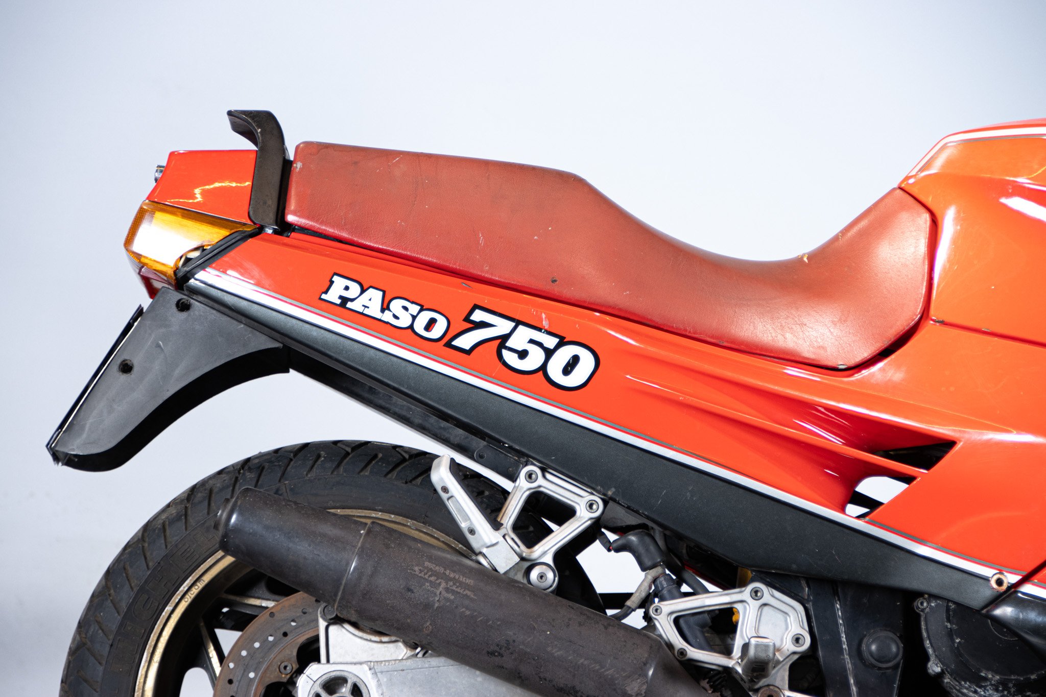 Ducati PASO 750 
