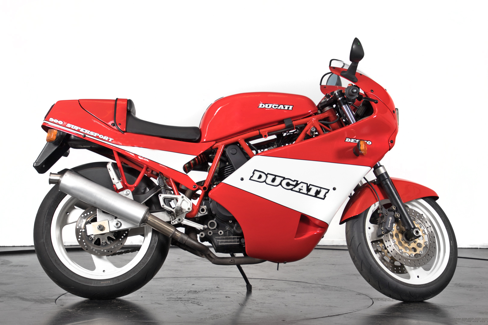 Ducati 900 SuperSport 