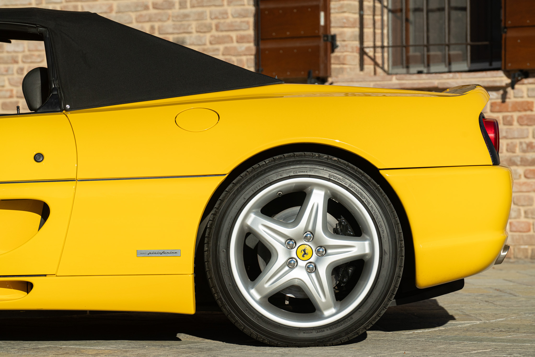 Ferrari F355 F1 SPIDER 