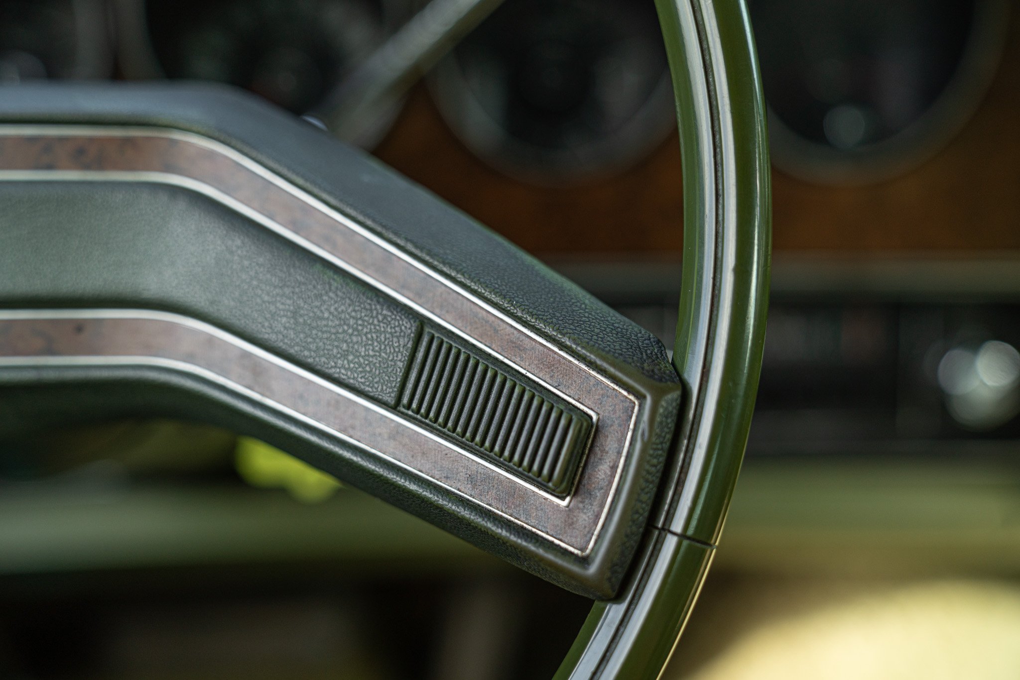 Ford GRAN TORINO 4 DOOR 5.7 V8 BROUGHAM 