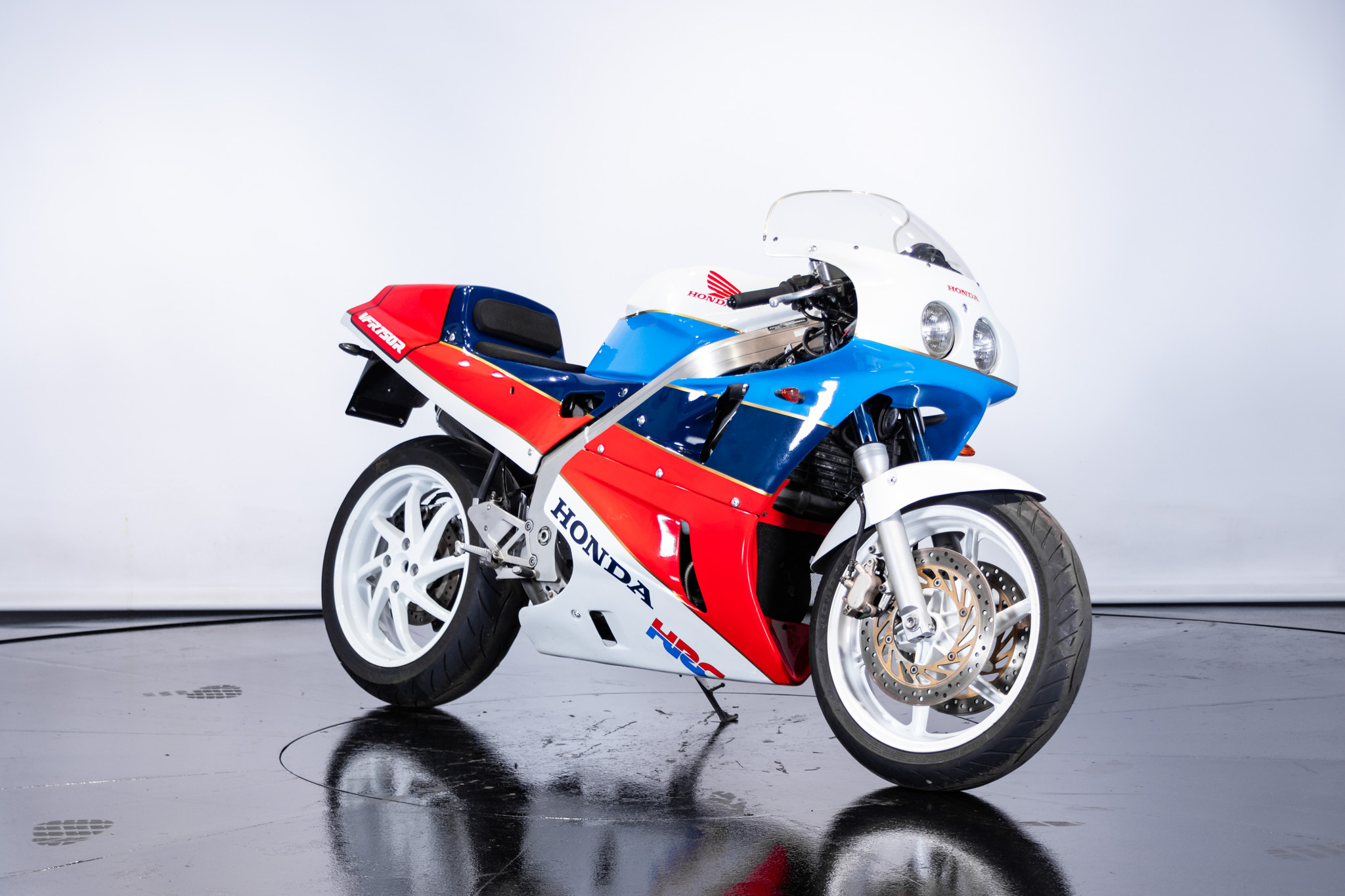 Honda VFR 750 R \"RC30 REPLICA\" 