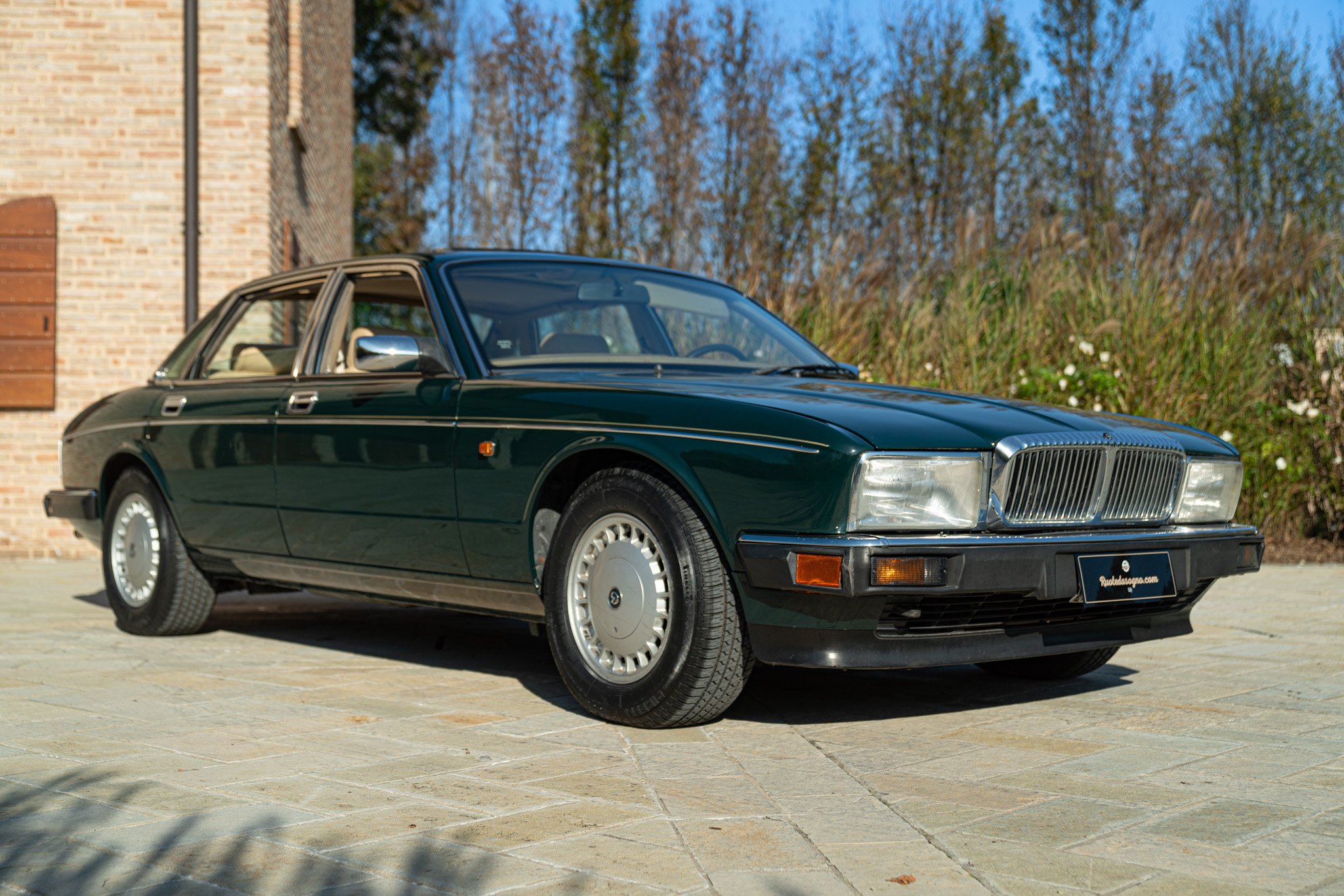 Daimler XJ 40 