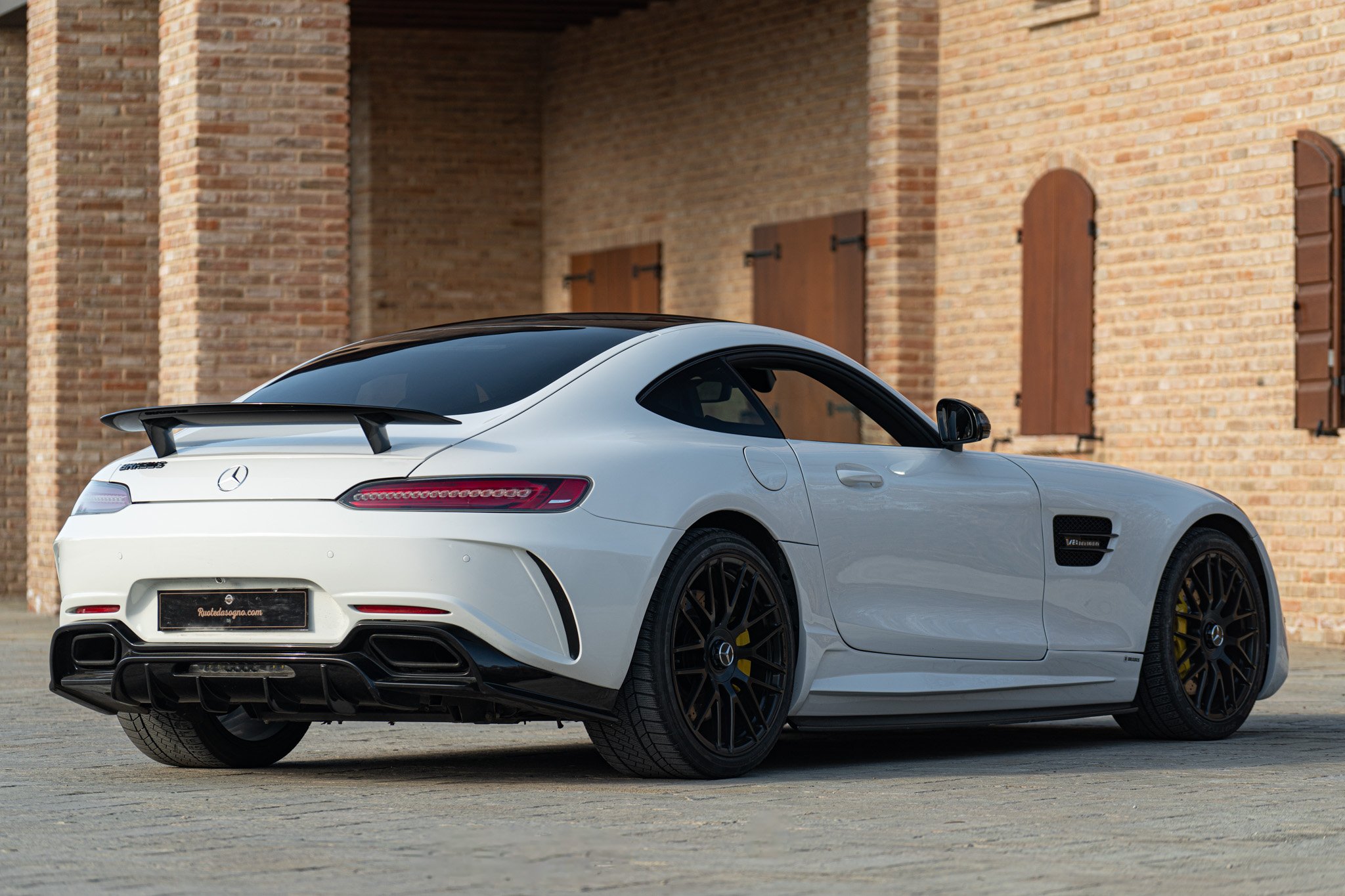 Mercedes Benz AMG GT 