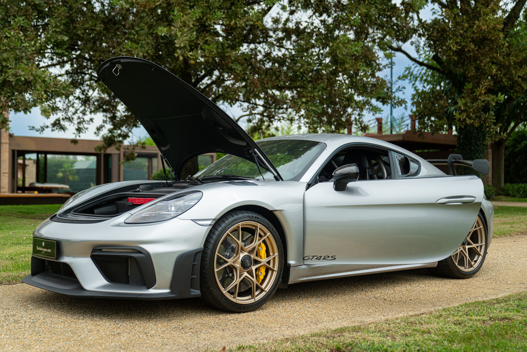 Porsche CAYMAN 718 GT4 RS “weissach” 