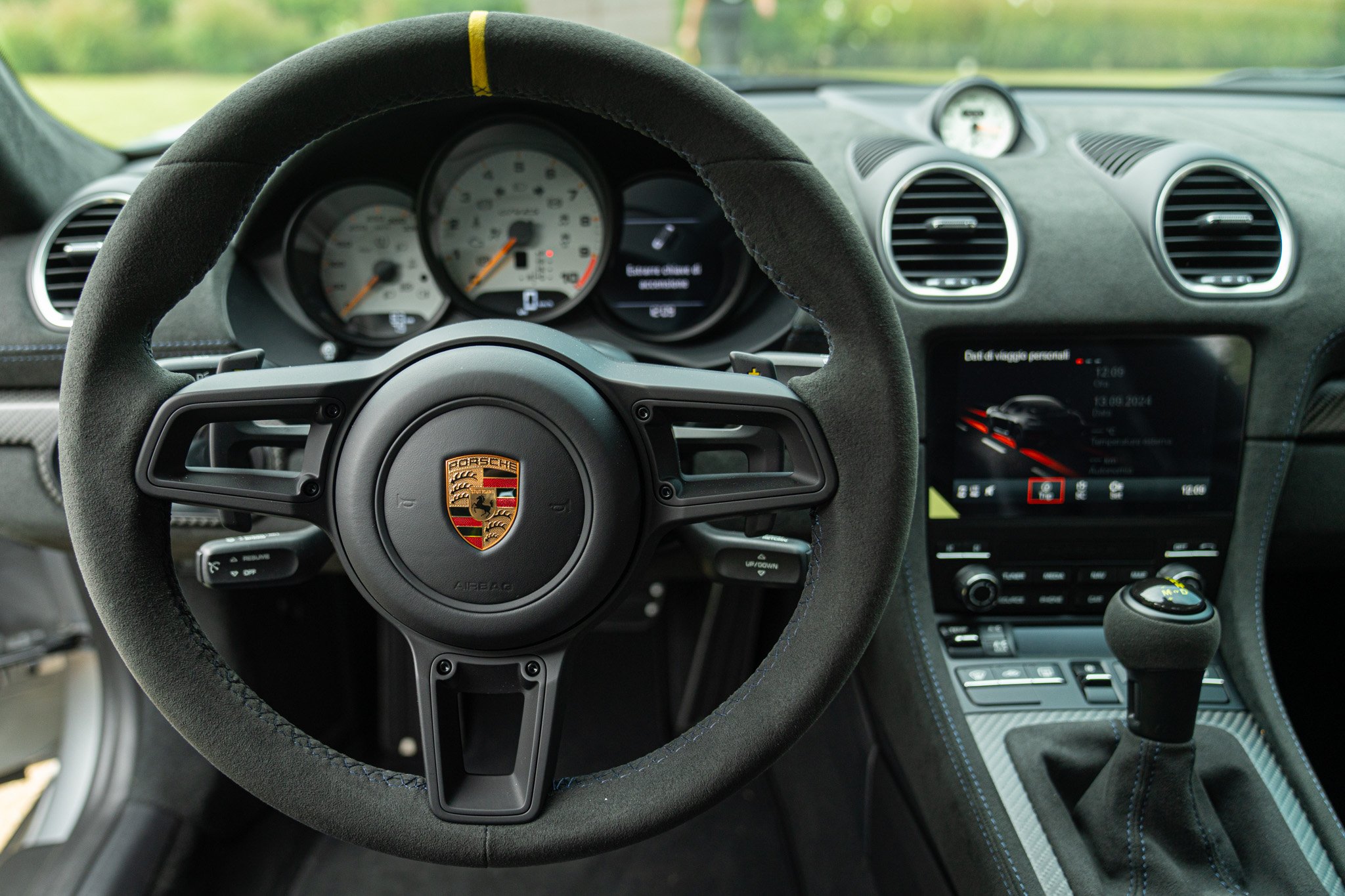 Porsche CAYMAN 718 GT4 RS “weissach” 