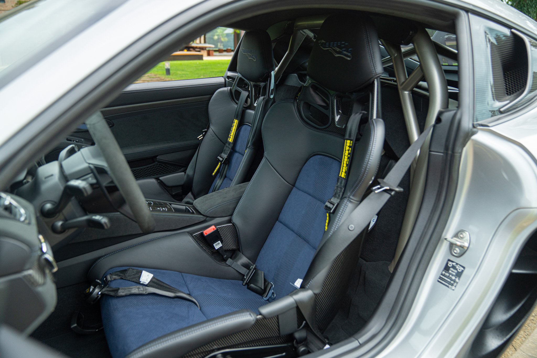Porsche CAYMAN 718 GT4 RS “weissach” 