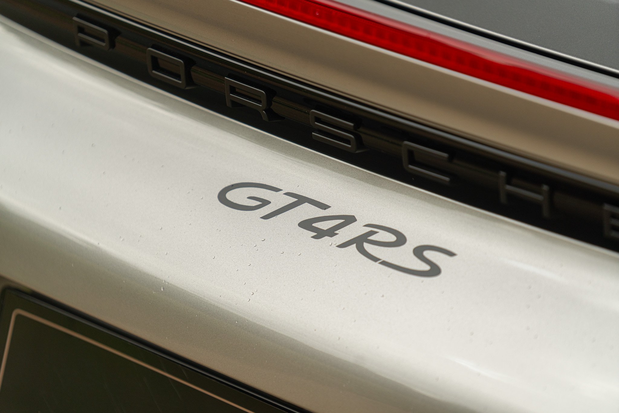 Porsche CAYMAN 718 GT4 RS “weissach” 