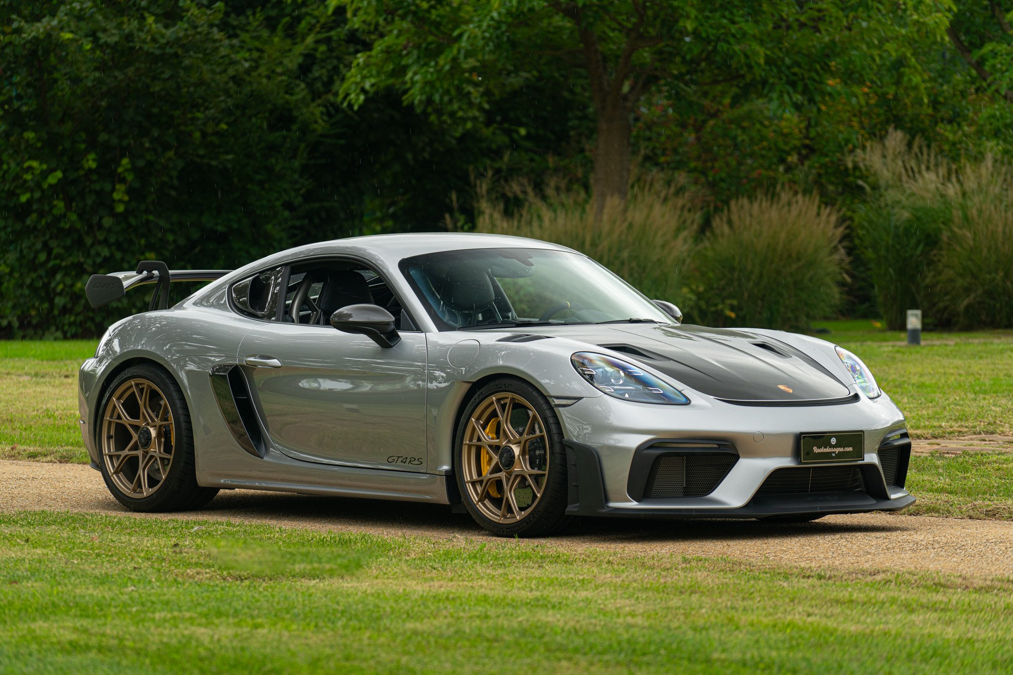 Porsche CAYMAN 718 GT4 RS “weissach” 