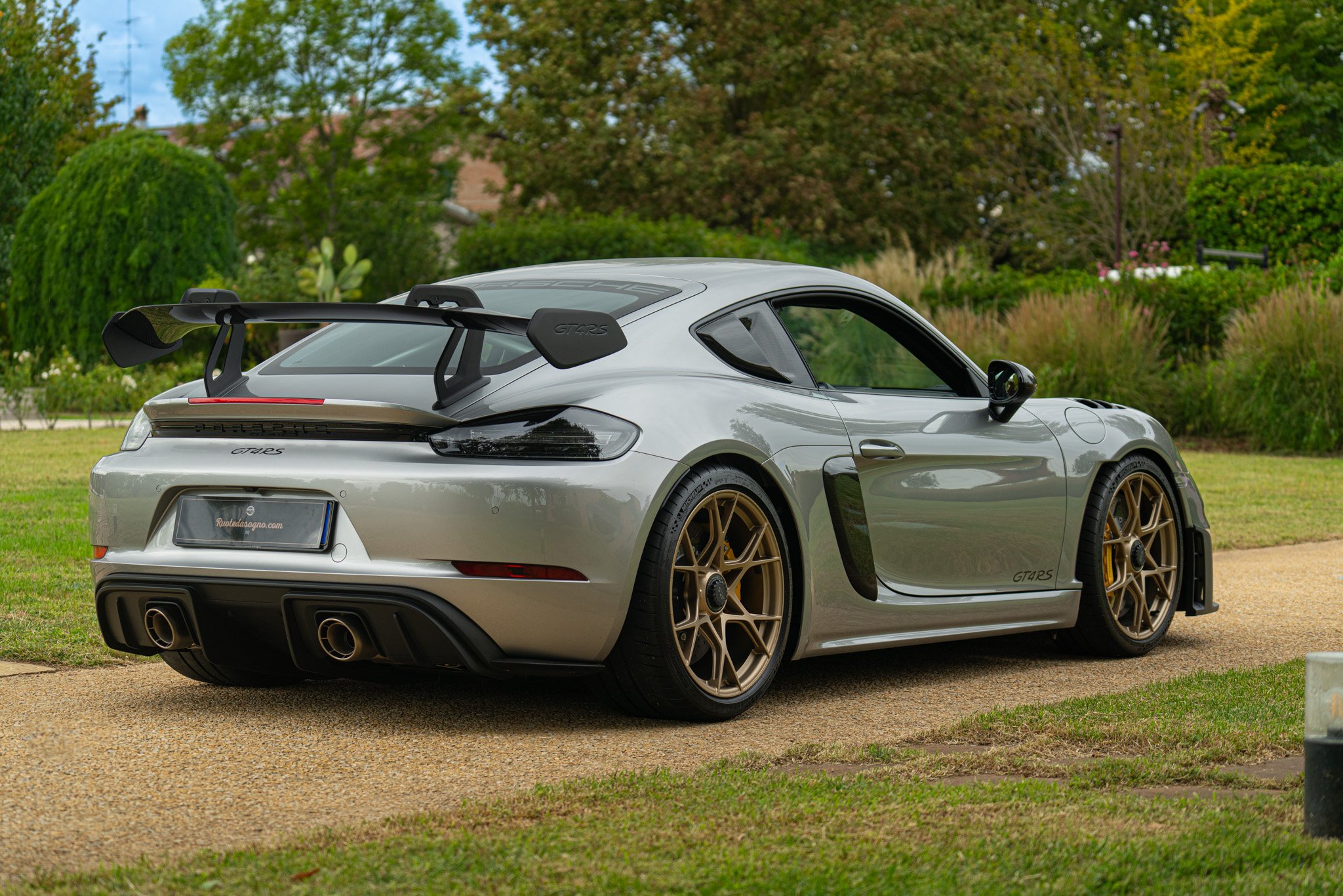Porsche CAYMAN 718 GT4 RS “weissach” 