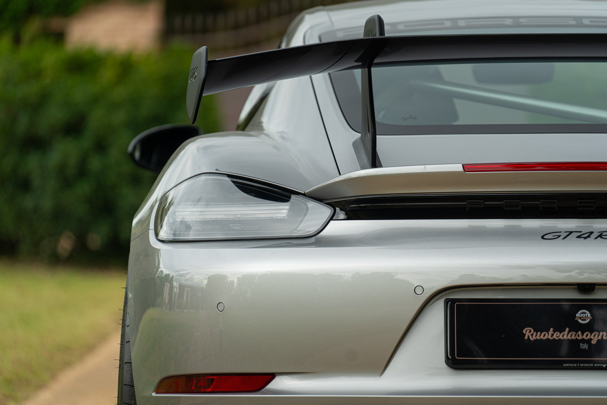Porsche CAYMAN 718 GT4 RS “weissach” 