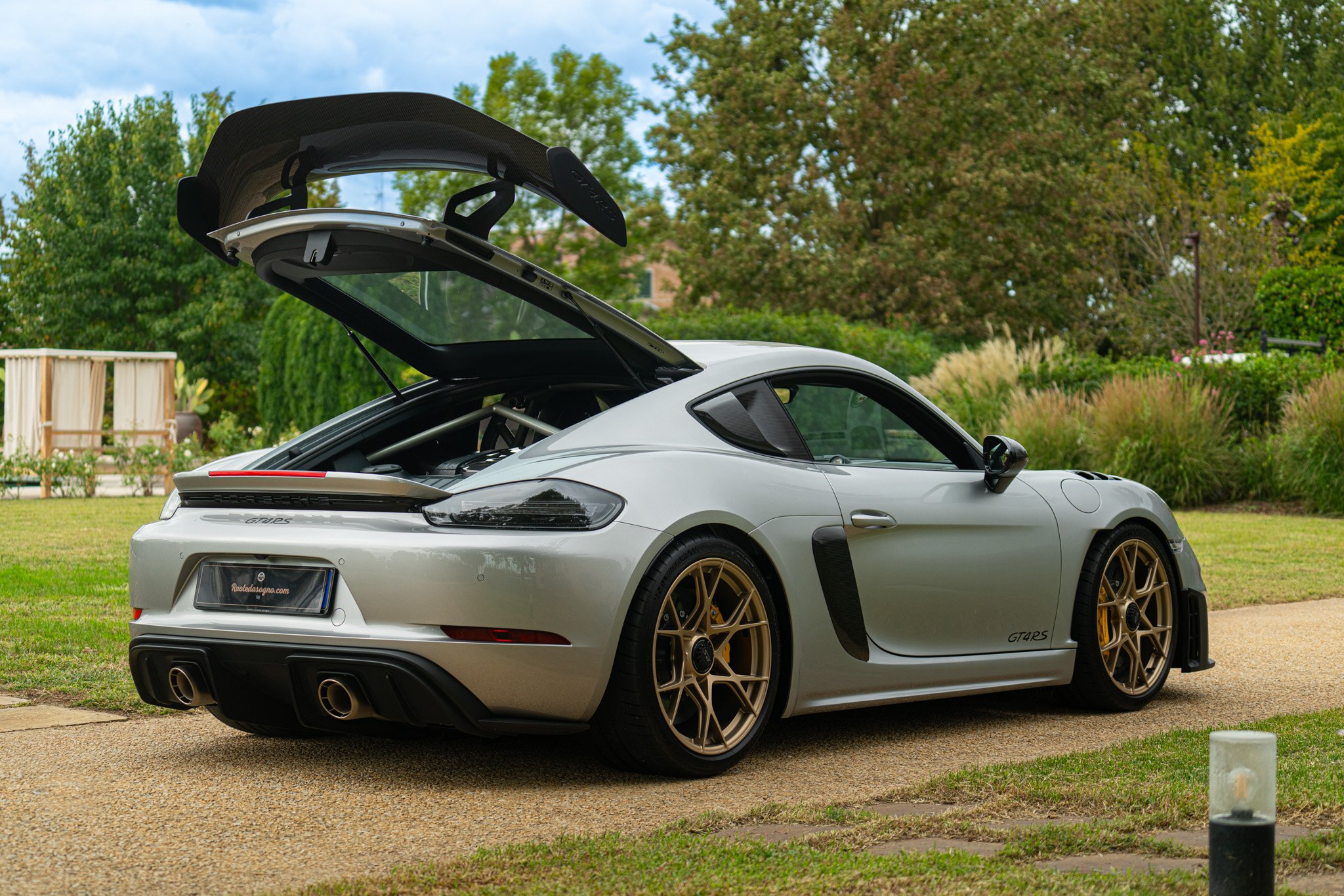 Porsche CAYMAN 718 GT4 RS “weissach” 