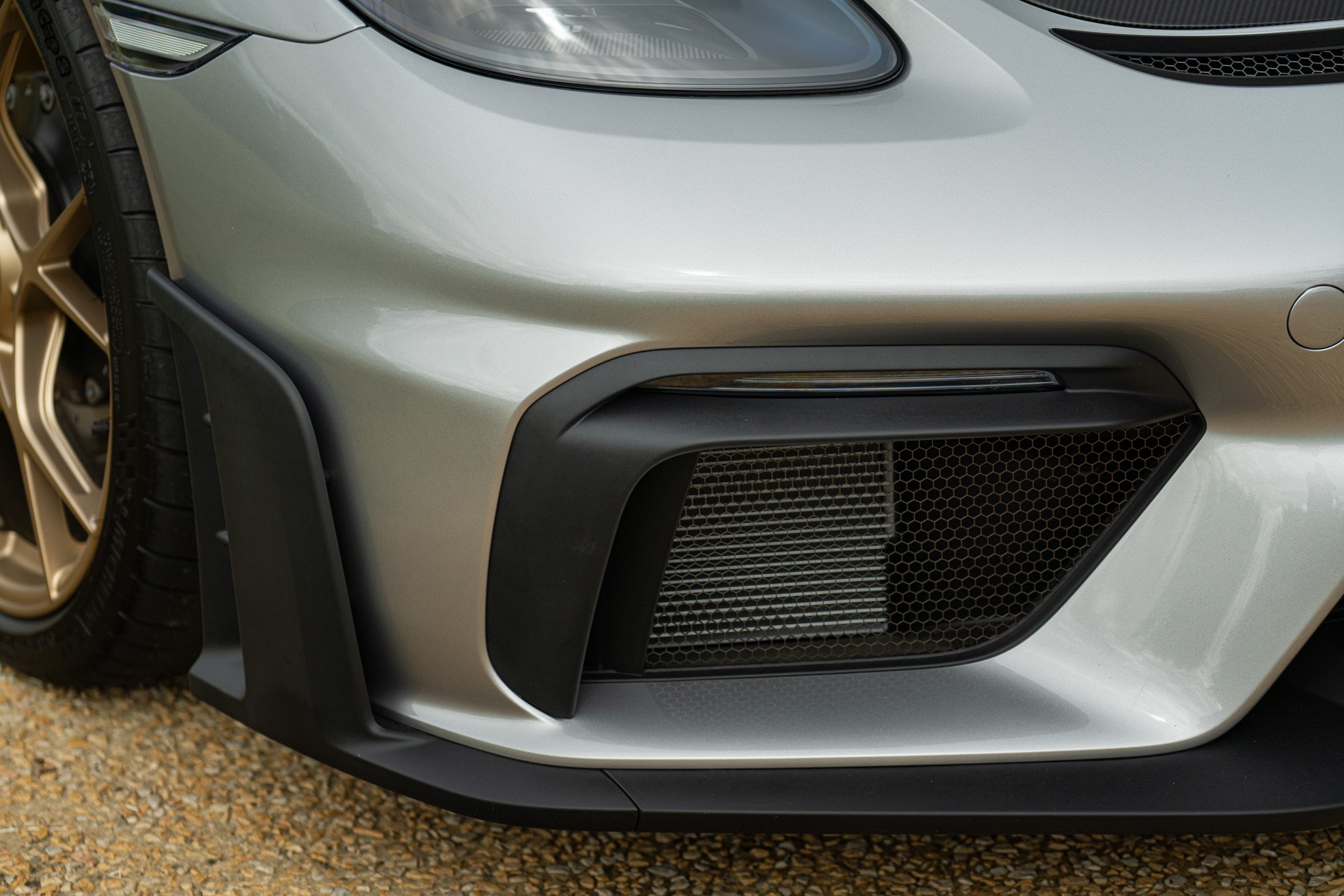 Porsche CAYMAN 718 GT4 RS “weissach” 