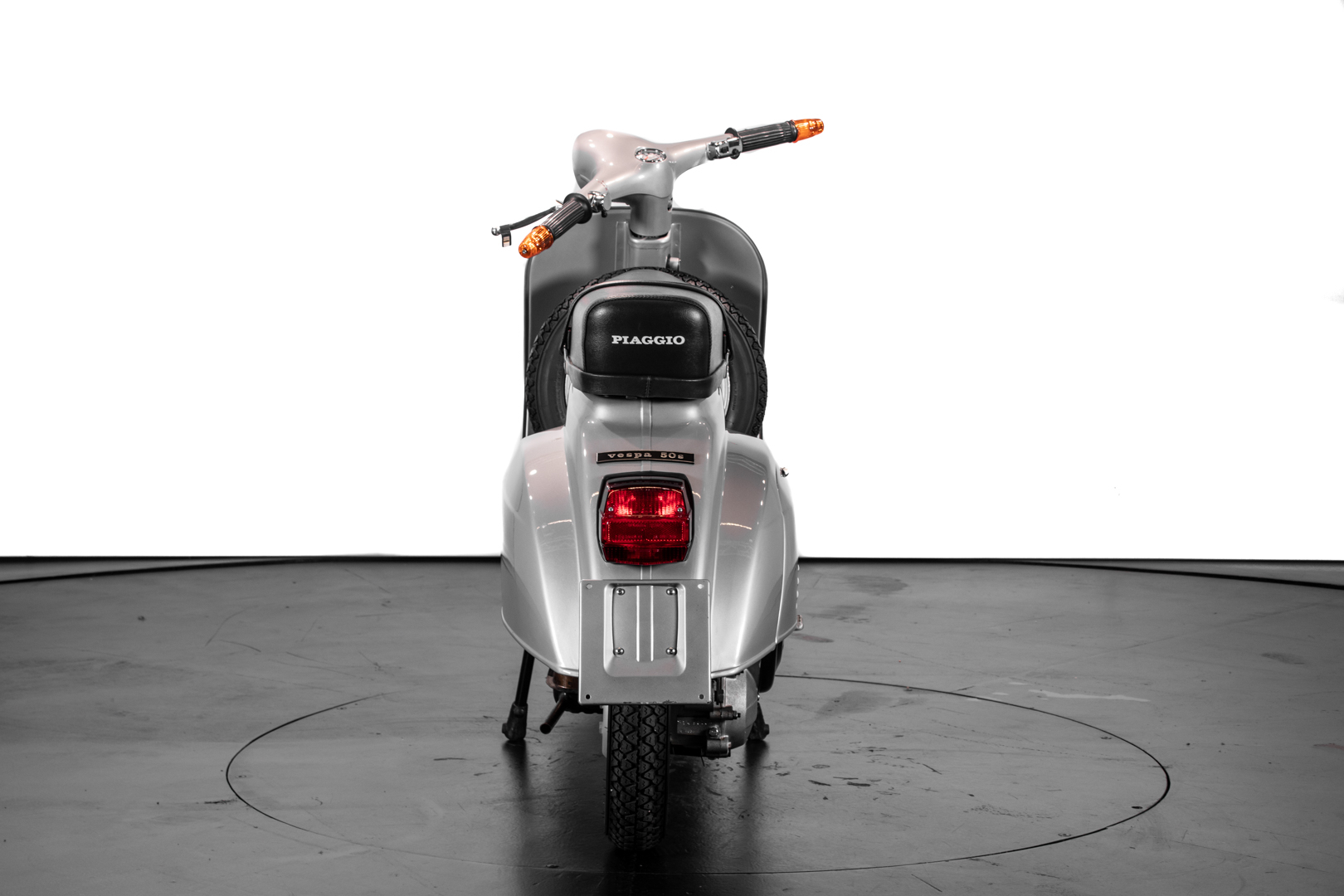 Piaggio Vespa 50S Japanese Version (V5SA1T) 