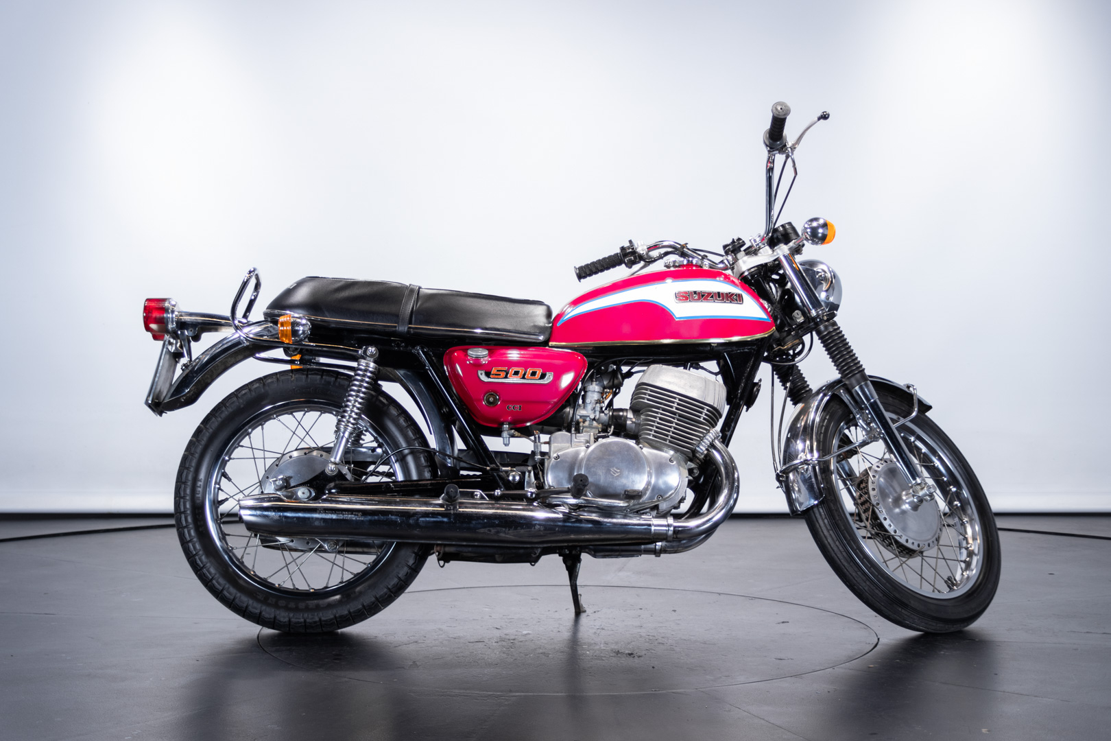 Suzuki TITAN 500 