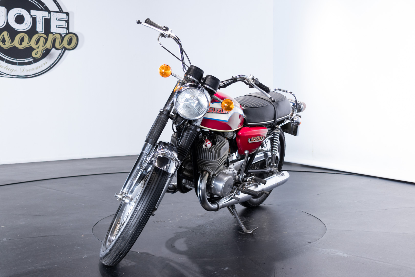 Suzuki TITAN 500 
