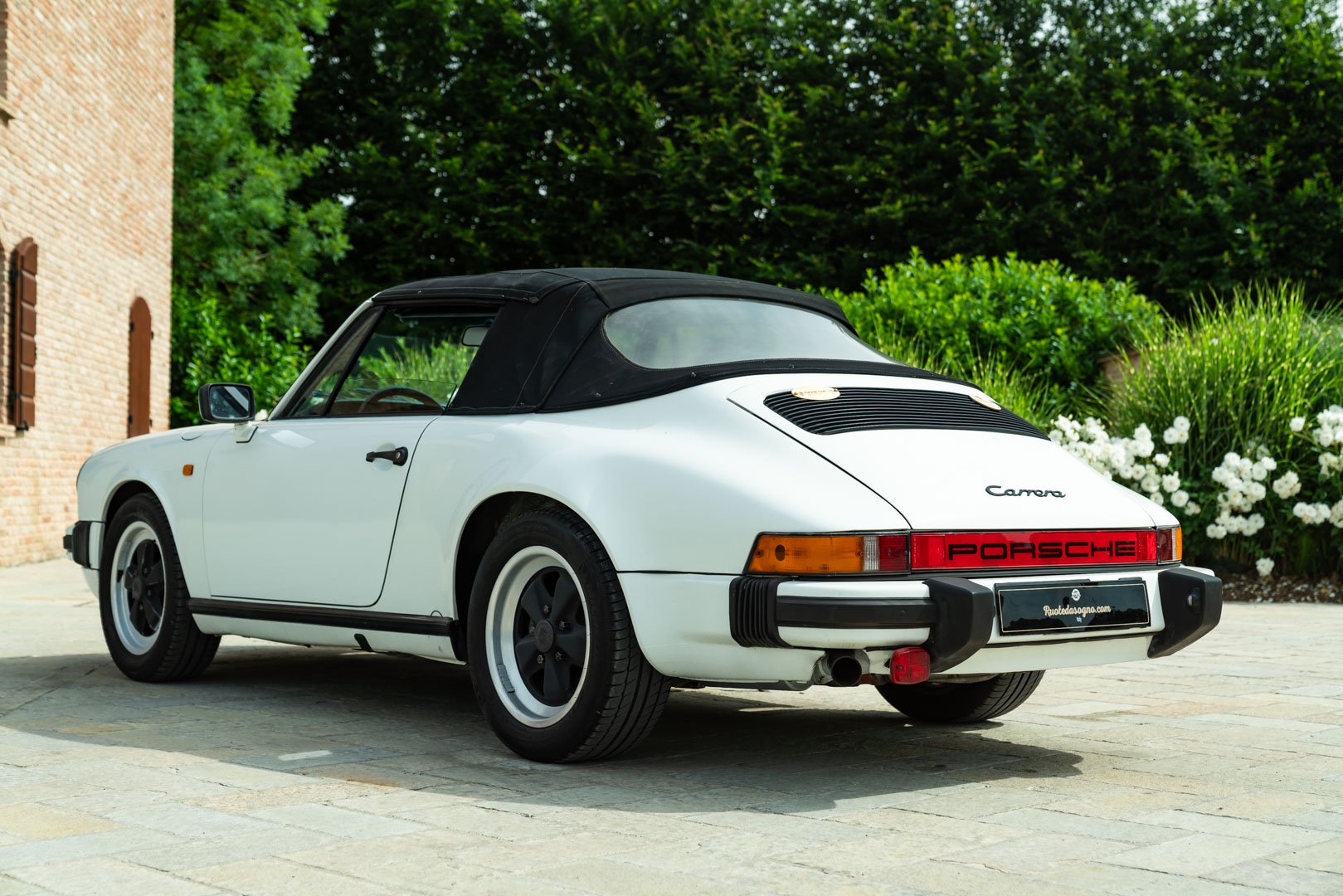 Porsche 911 CARRERA 3.2 CABRIOLET 