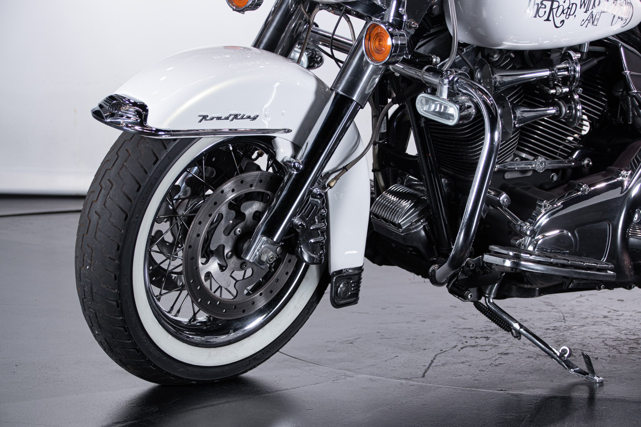 Harley Davidson ROAD KING CLASSIC 