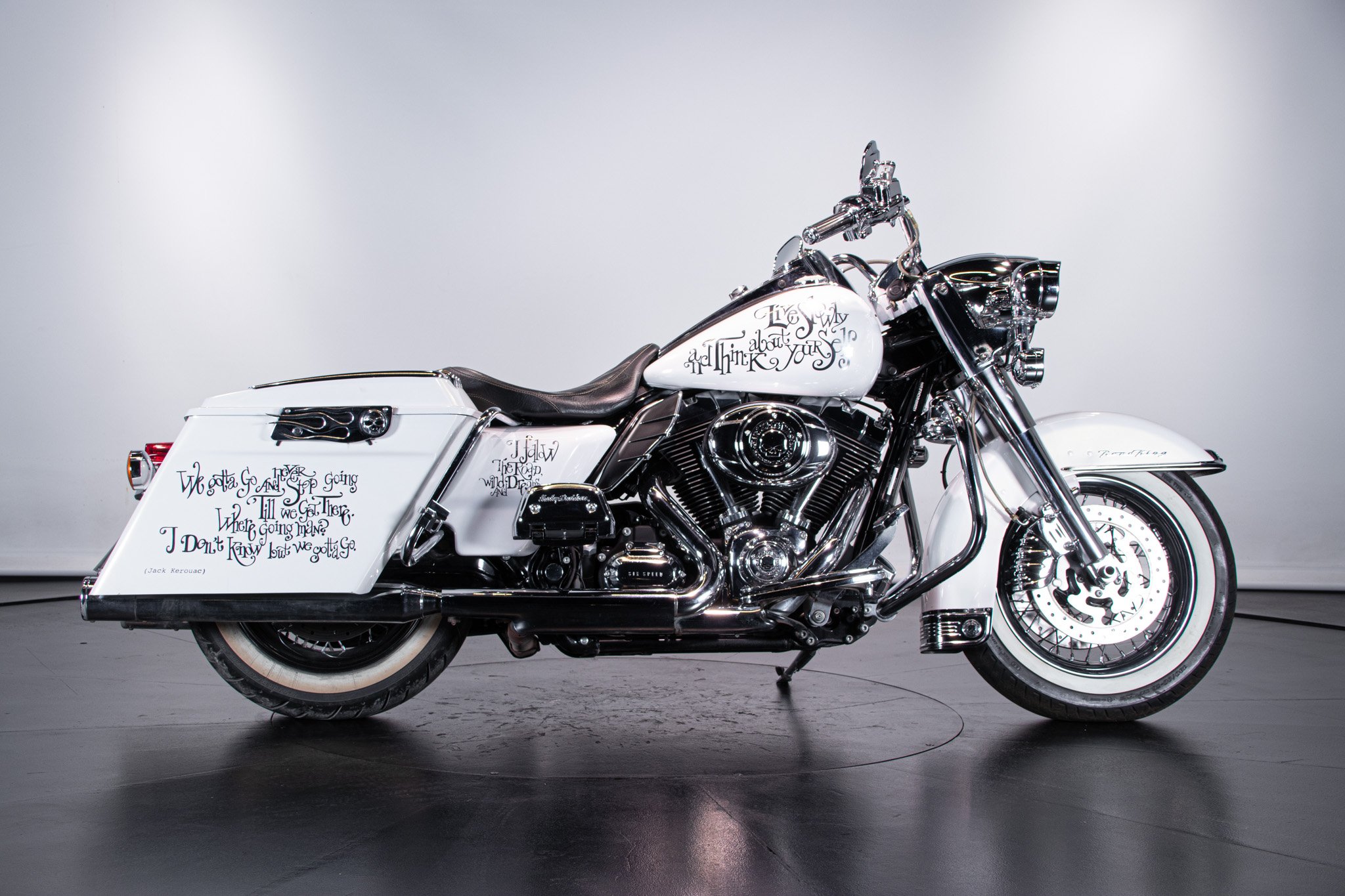 Harley Davidson ROAD KING CLASSIC 