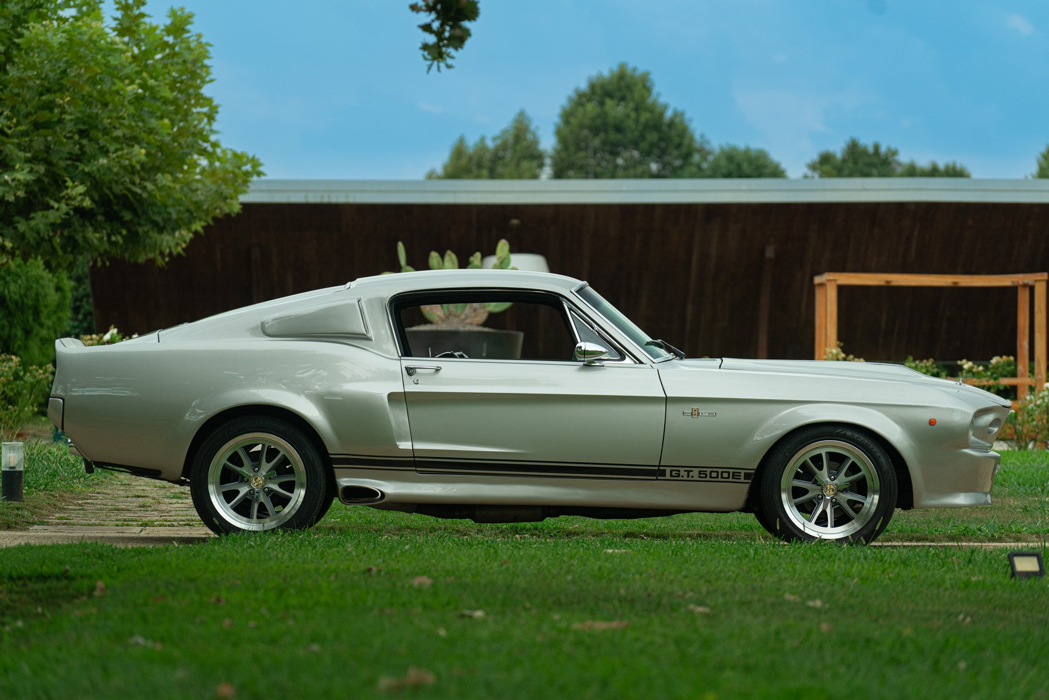 Ford Mustang Shelby GT500 Eleanor Replica 