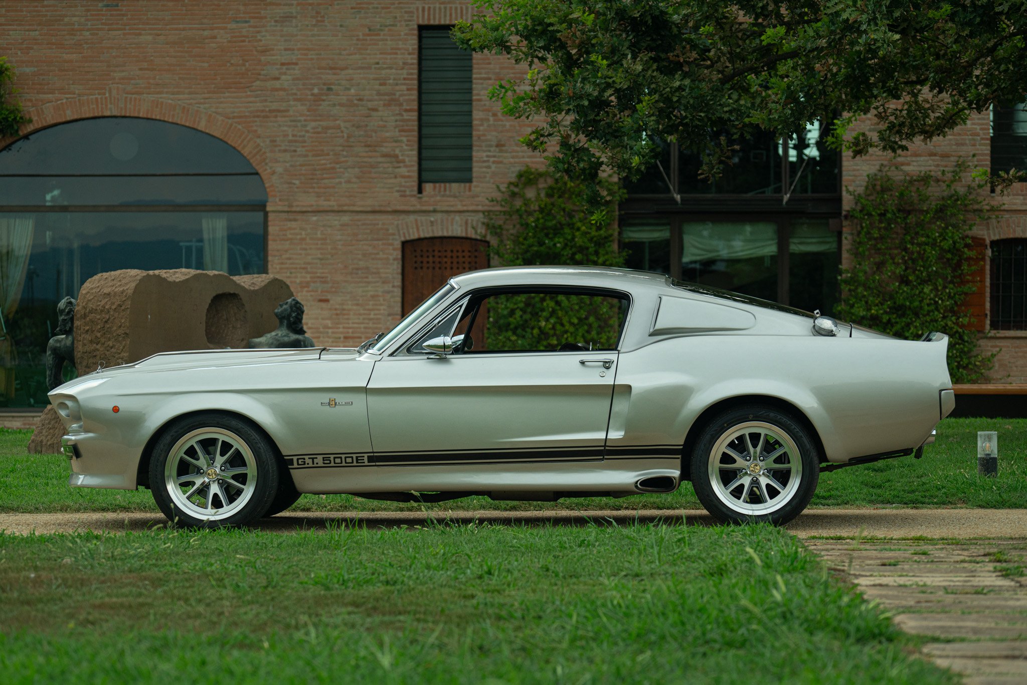 Ford Mustang Shelby GT500 Eleanor Replica 