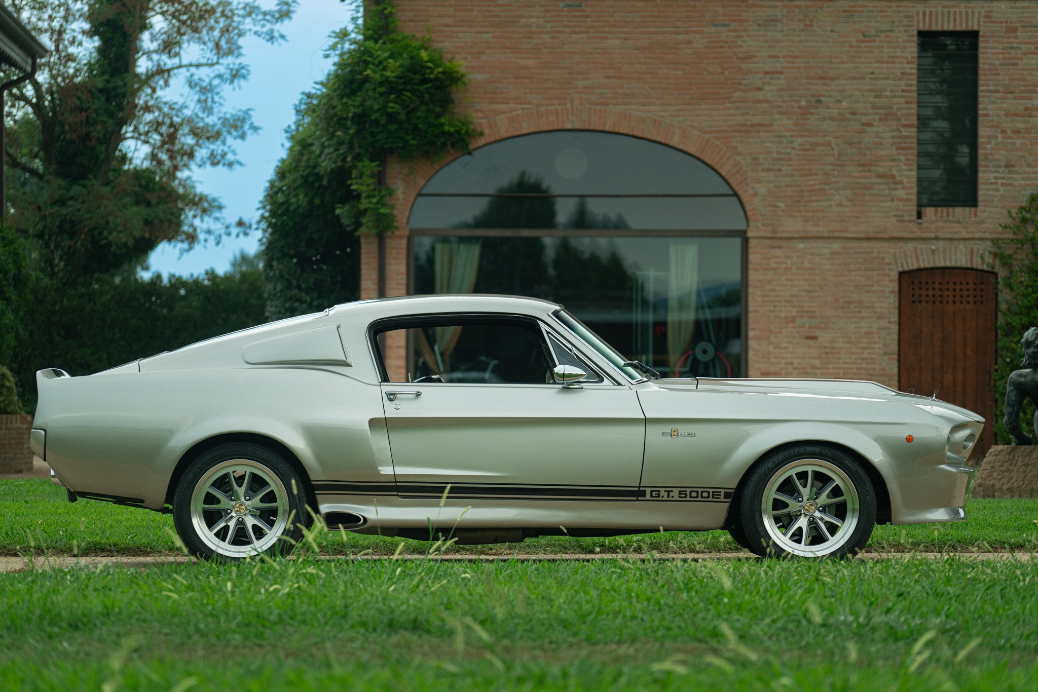 Ford Mustang Shelby GT500 Eleanor Replica 