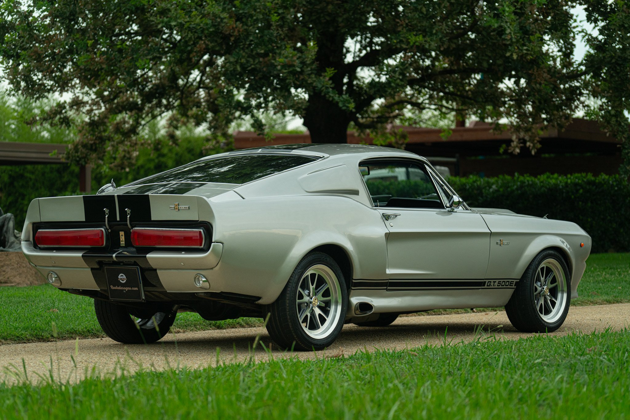 Ford Mustang Shelby GT500 Eleanor Replica 
