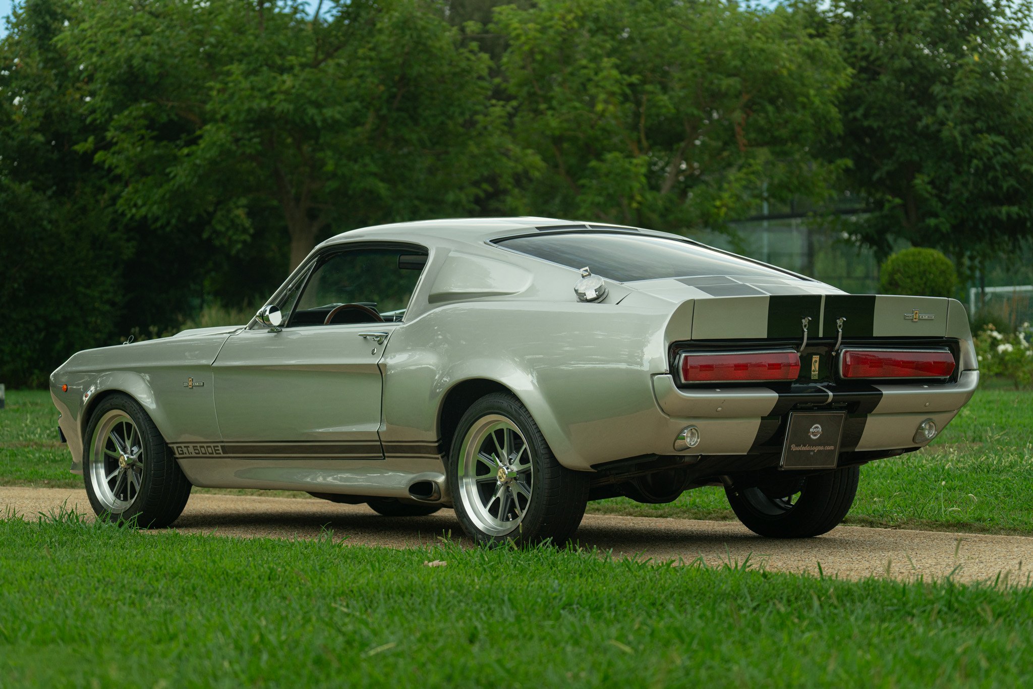 Ford Mustang Shelby GT500 Eleanor Replica 