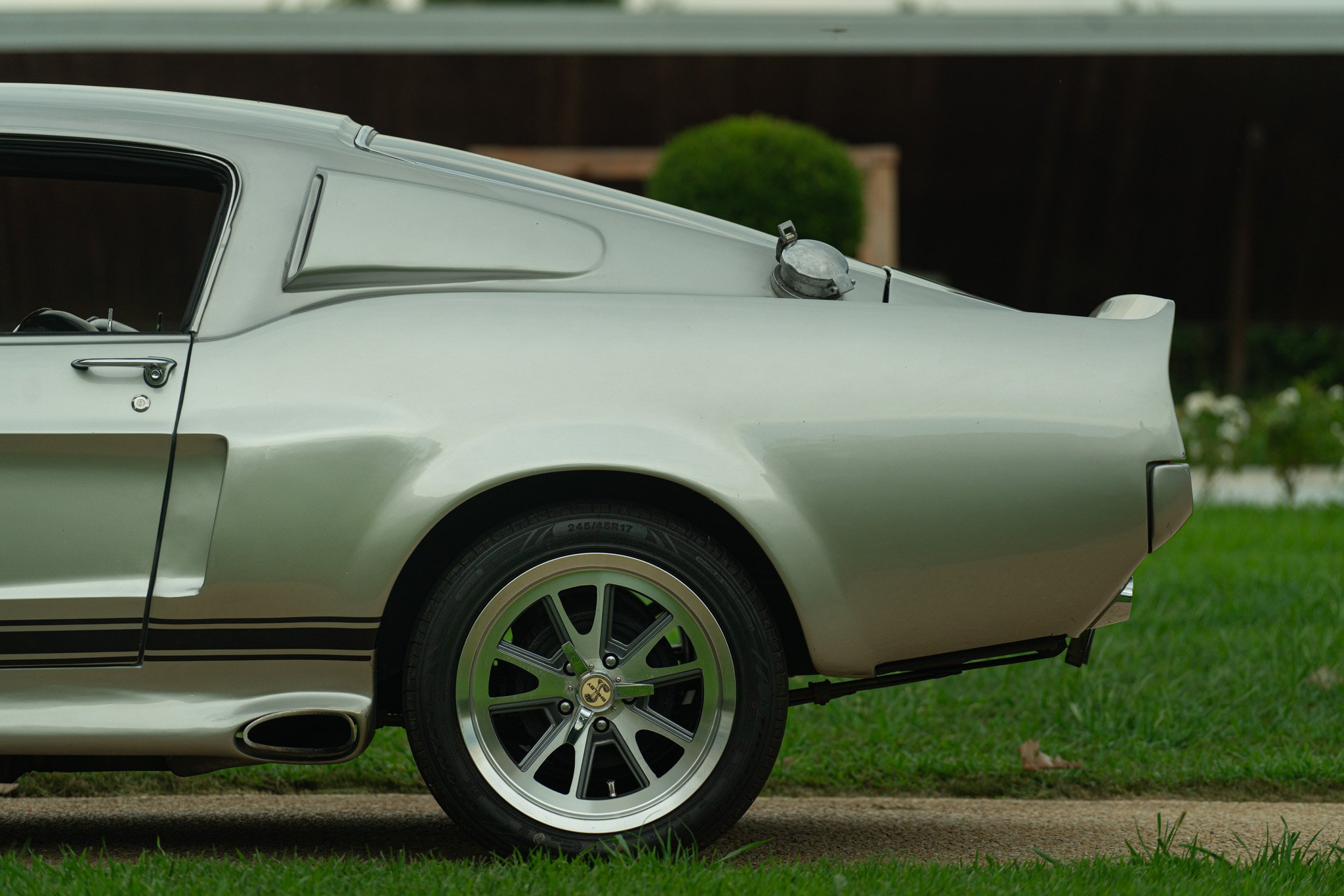 Ford Mustang Shelby GT500 Eleanor Replica 