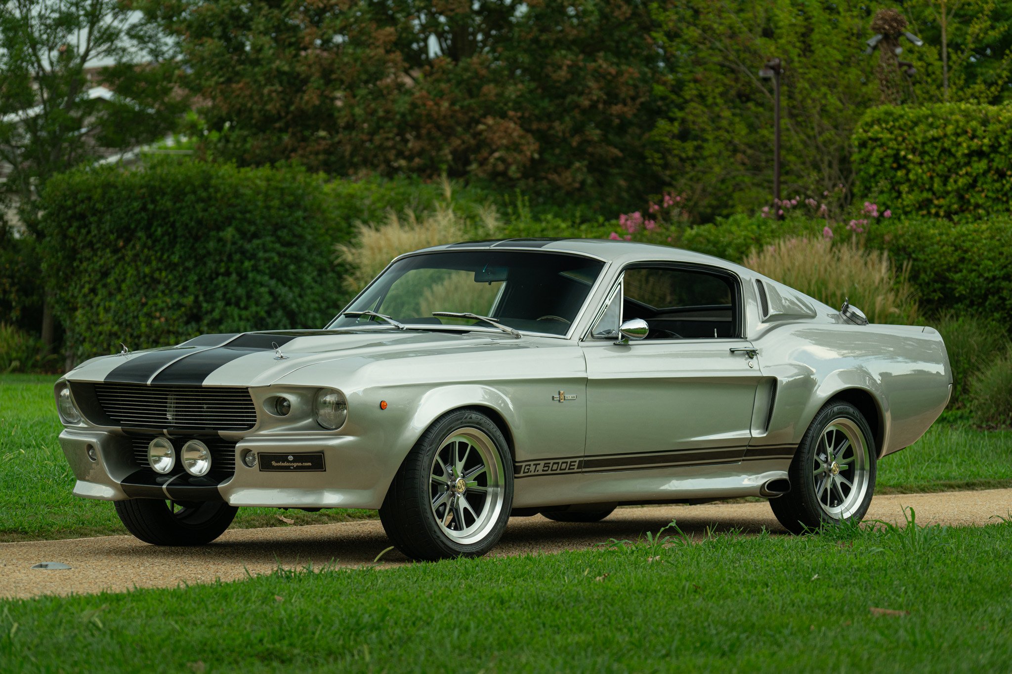 Ford Mustang Shelby GT500 Eleanor Replica 