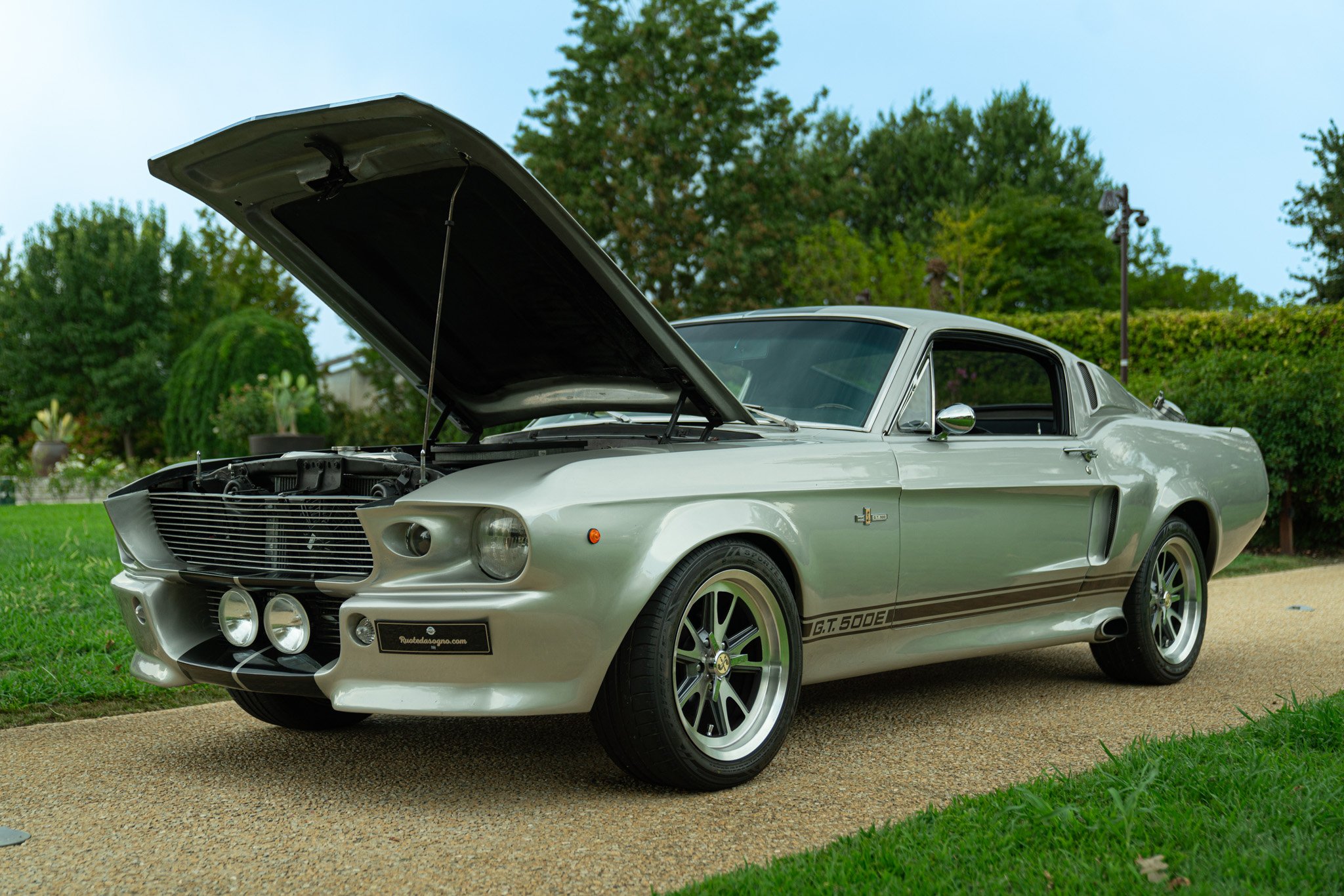 Ford Mustang Shelby GT500 Eleanor Replica 