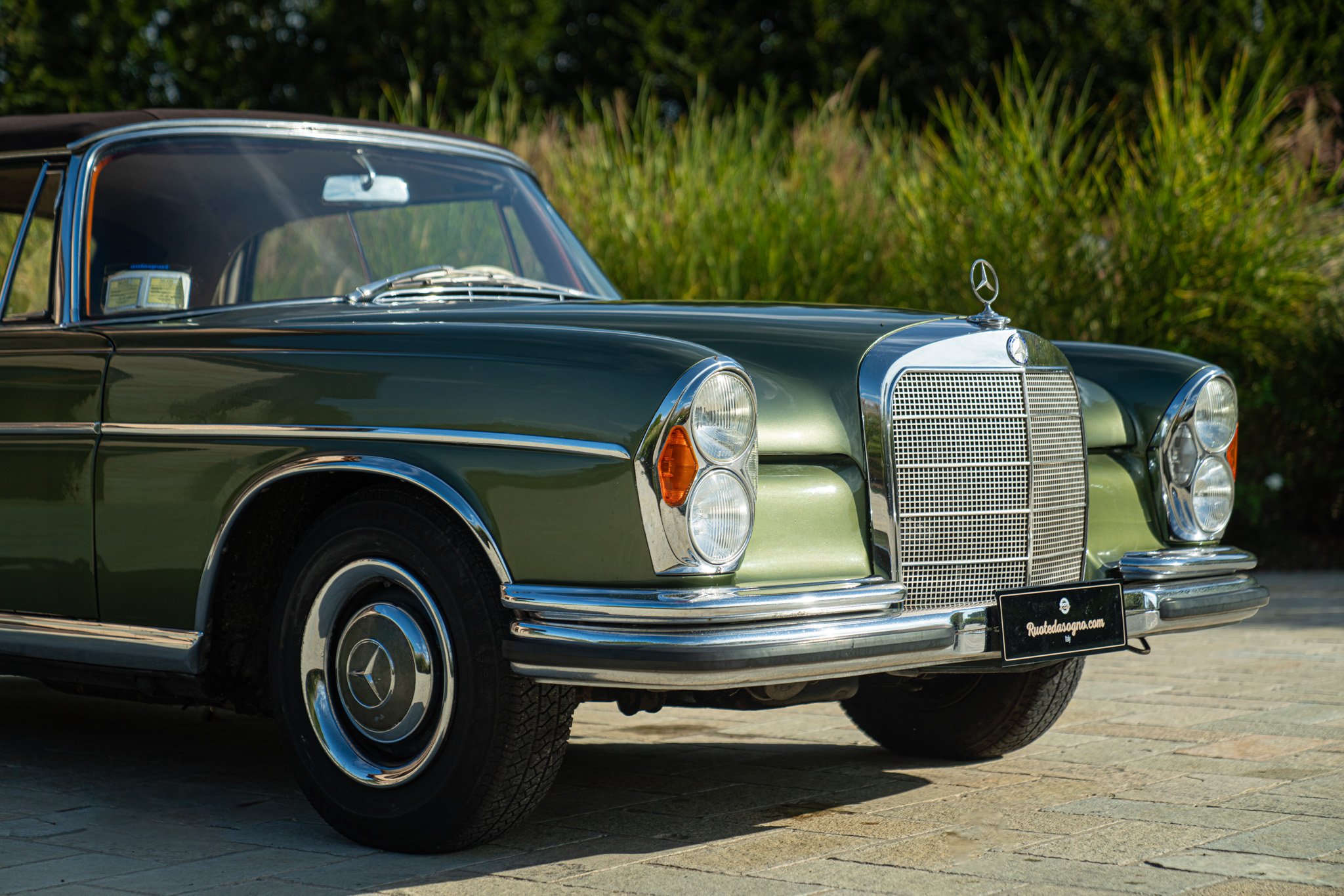 Mercedes Benz 220 SE CABRIOLET 