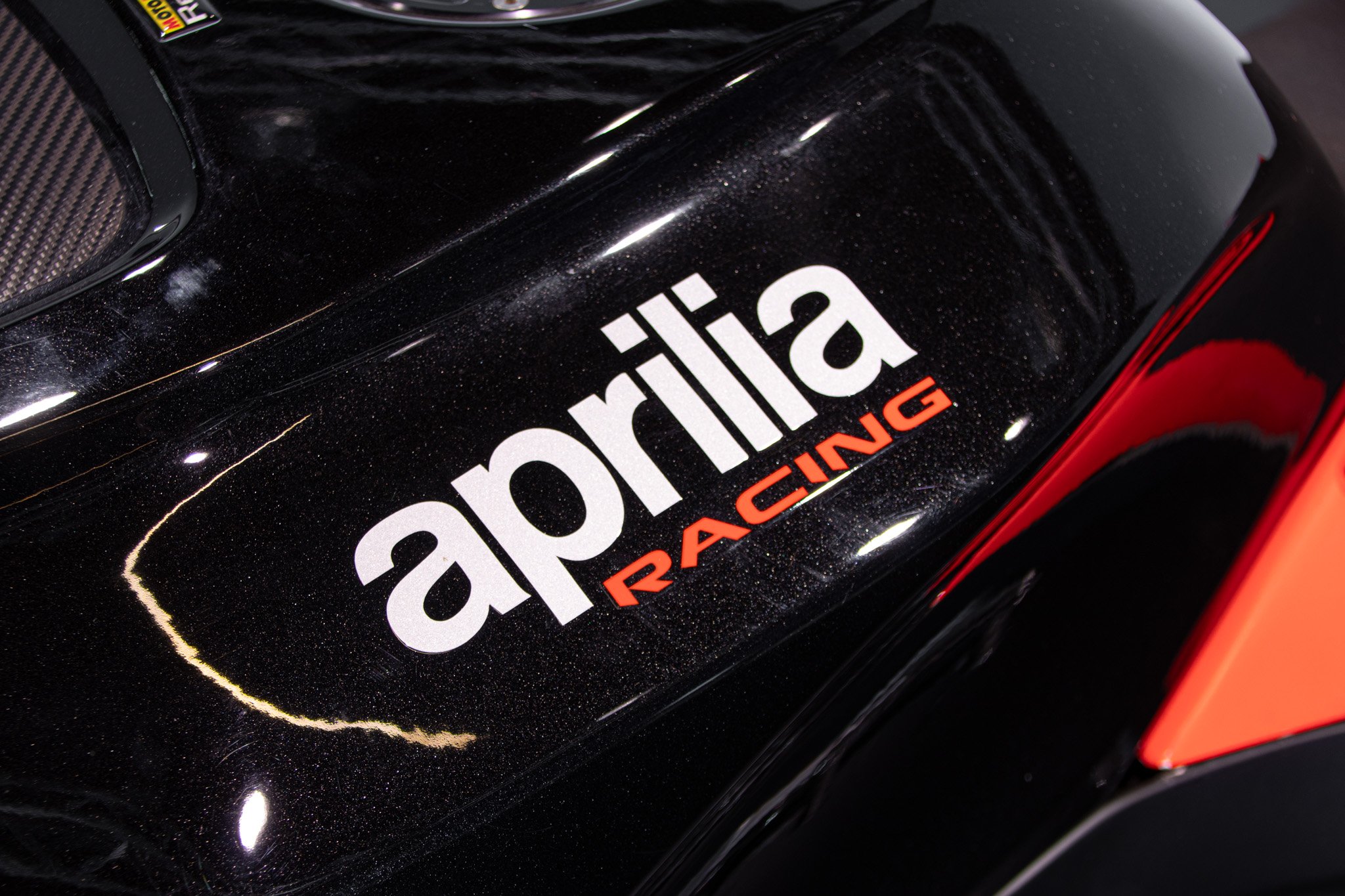 Aprilia RSV4 FACTORY WORKS 