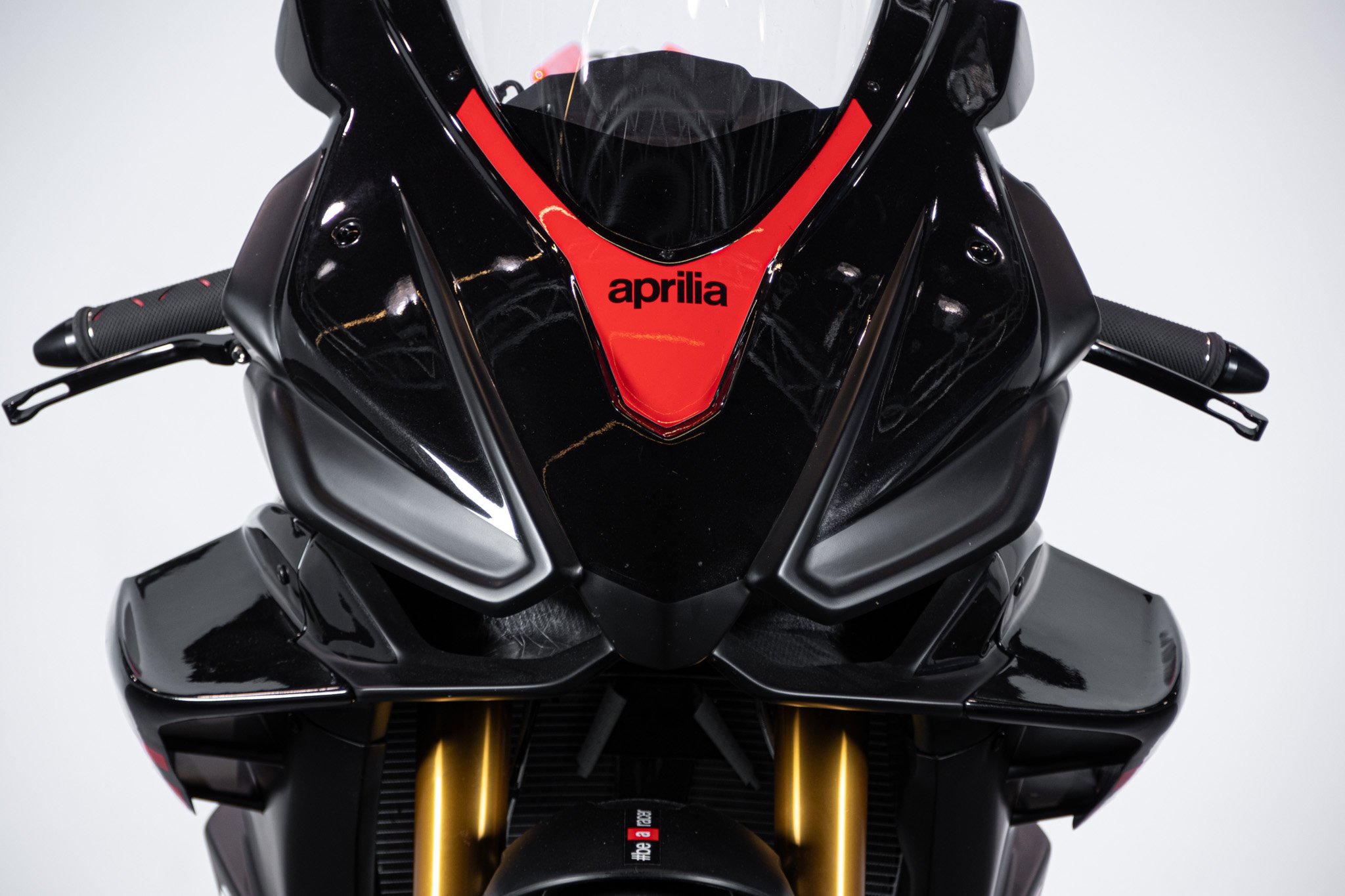 Aprilia RSV4 FACTORY WORKS 