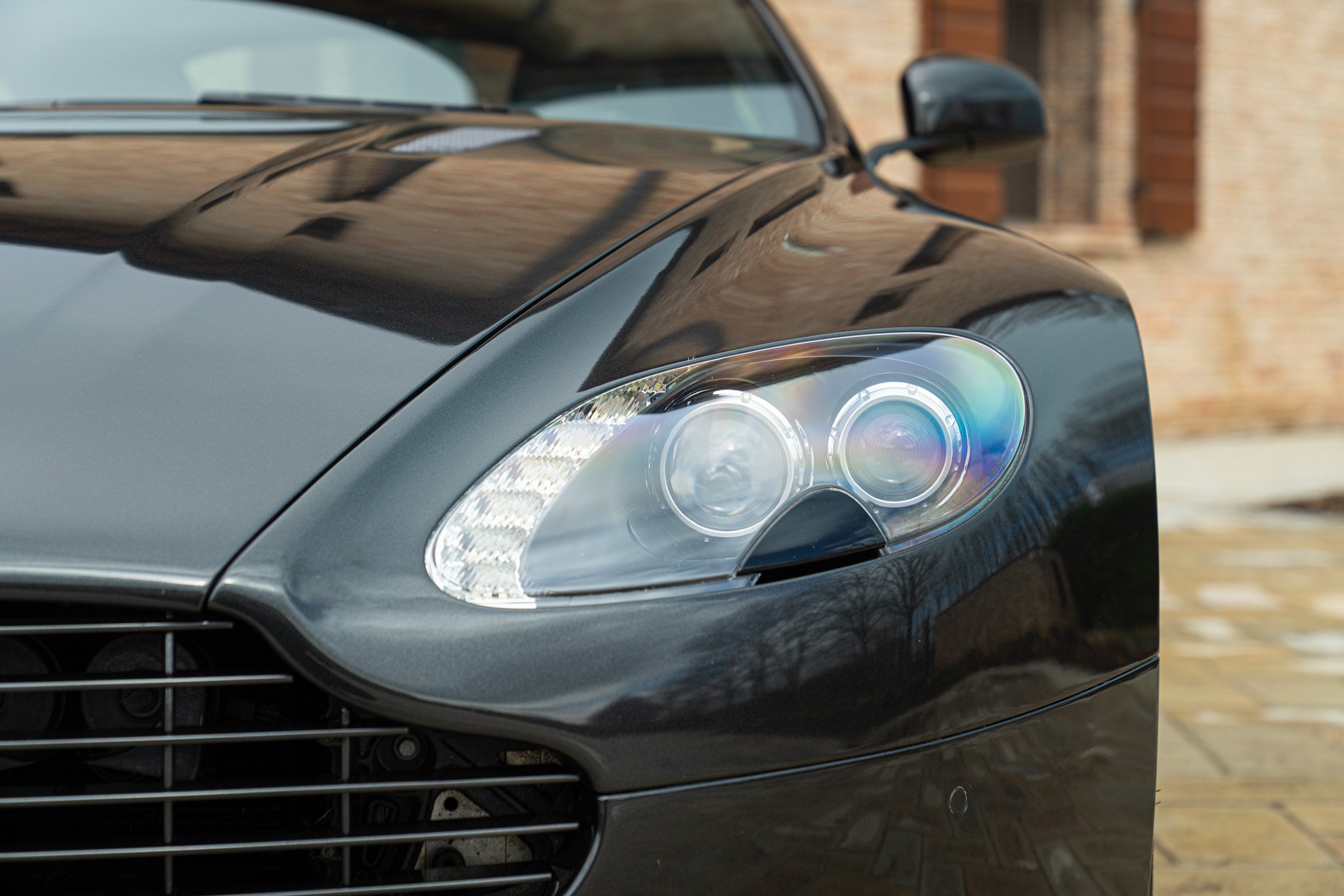 Aston Martin VANTAGE S P10 