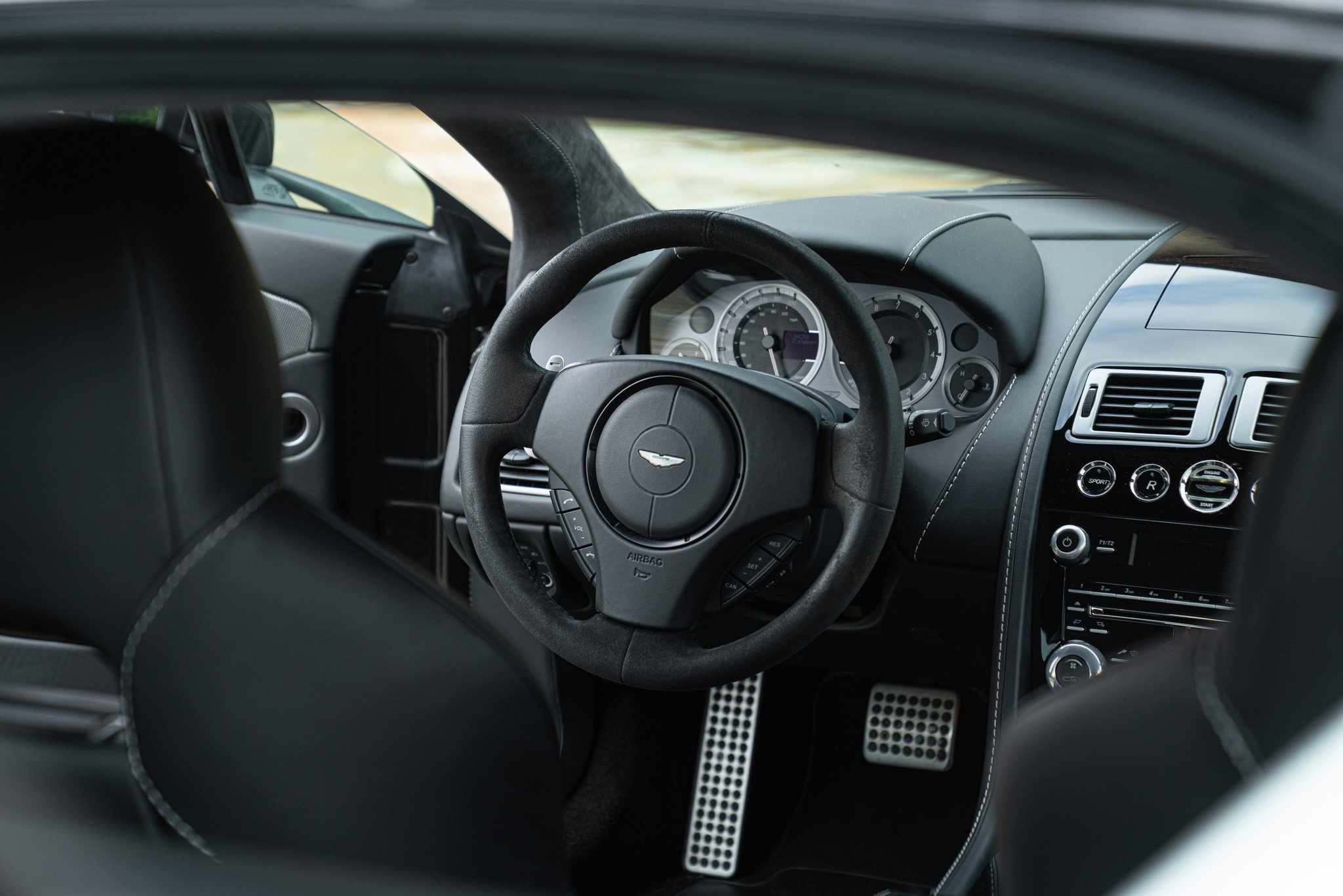 Aston Martin VANTAGE S P10 