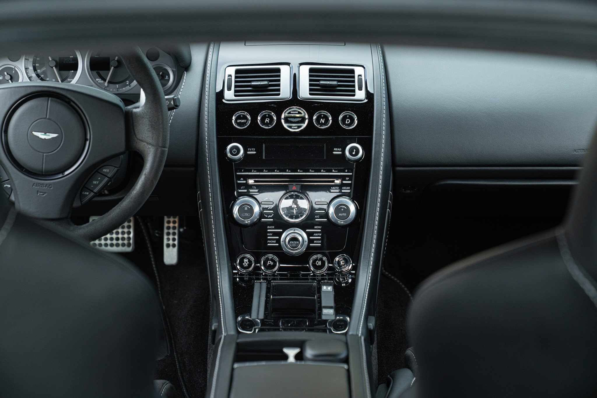 Aston Martin VANTAGE S P10 