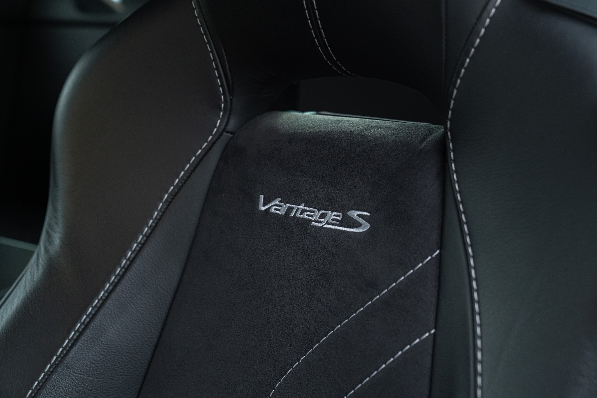 Aston Martin VANTAGE S P10 