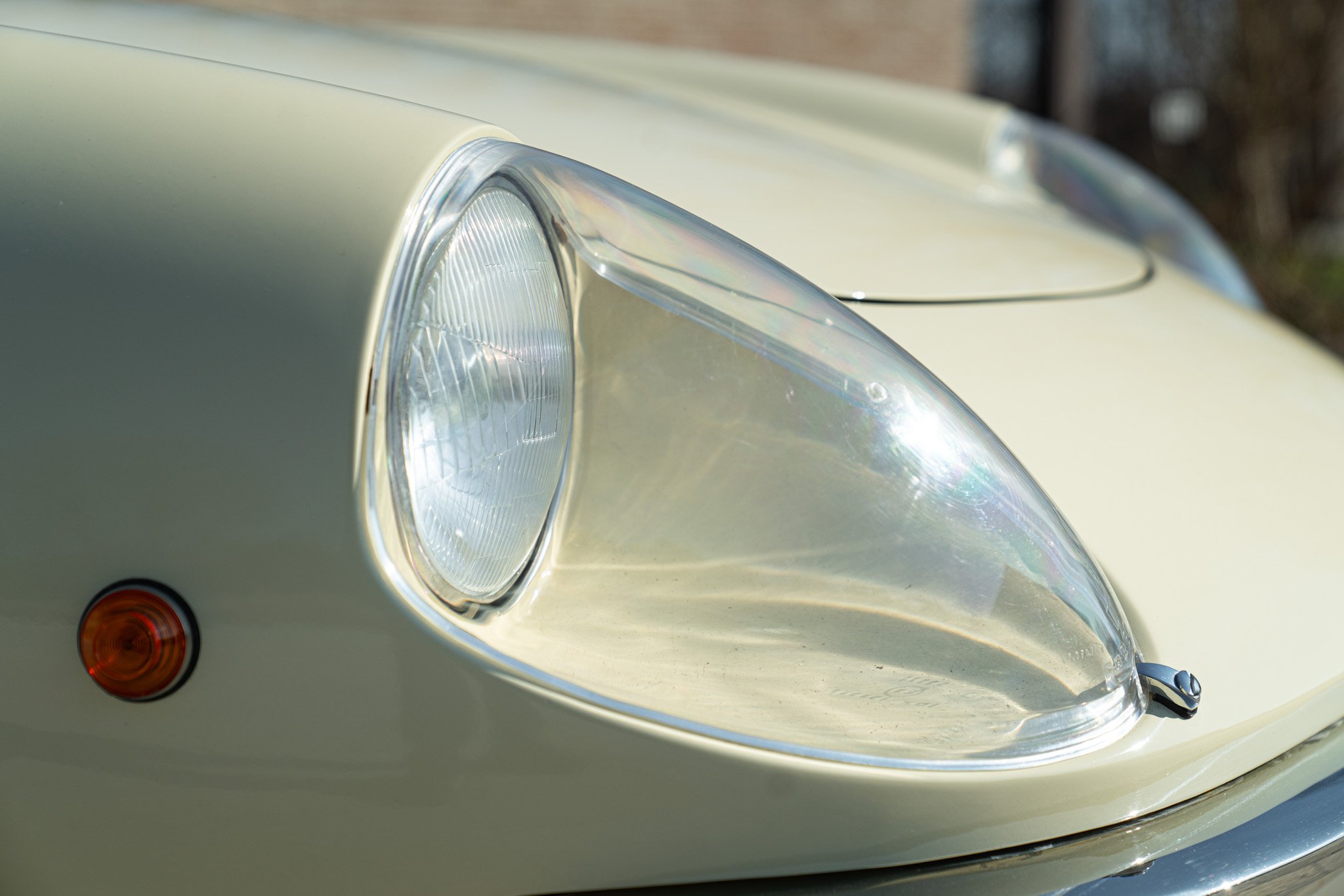 Alfa Romeo SPIDER 1750 VELOCE \"OSSO DI SEPPIA\" 