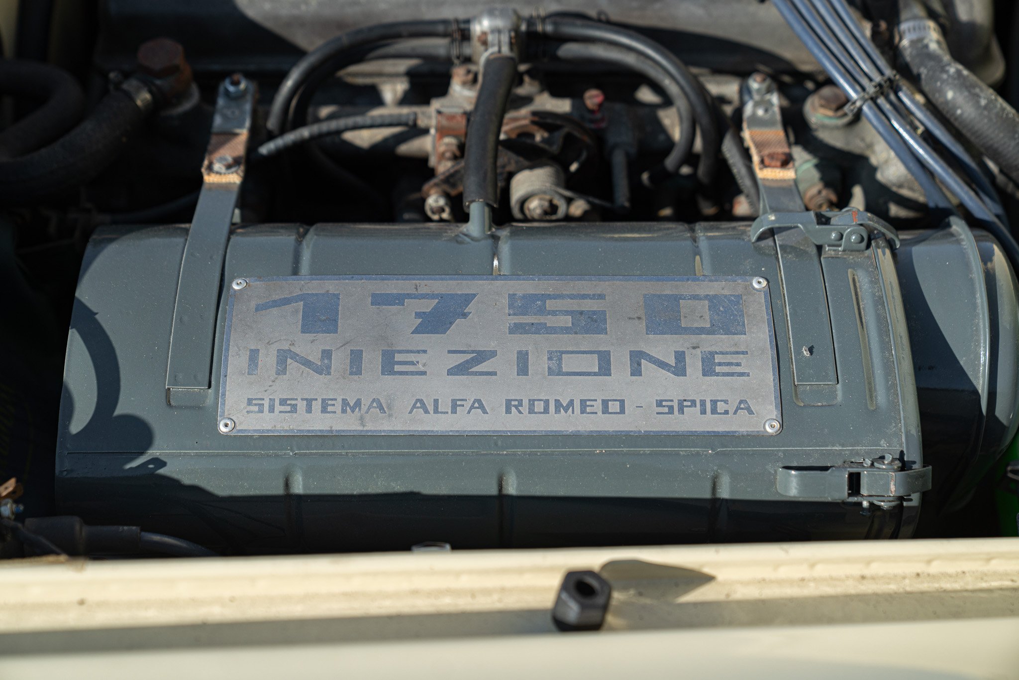 Alfa Romeo SPIDER 1750 VELOCE \"OSSO DI SEPPIA\" 